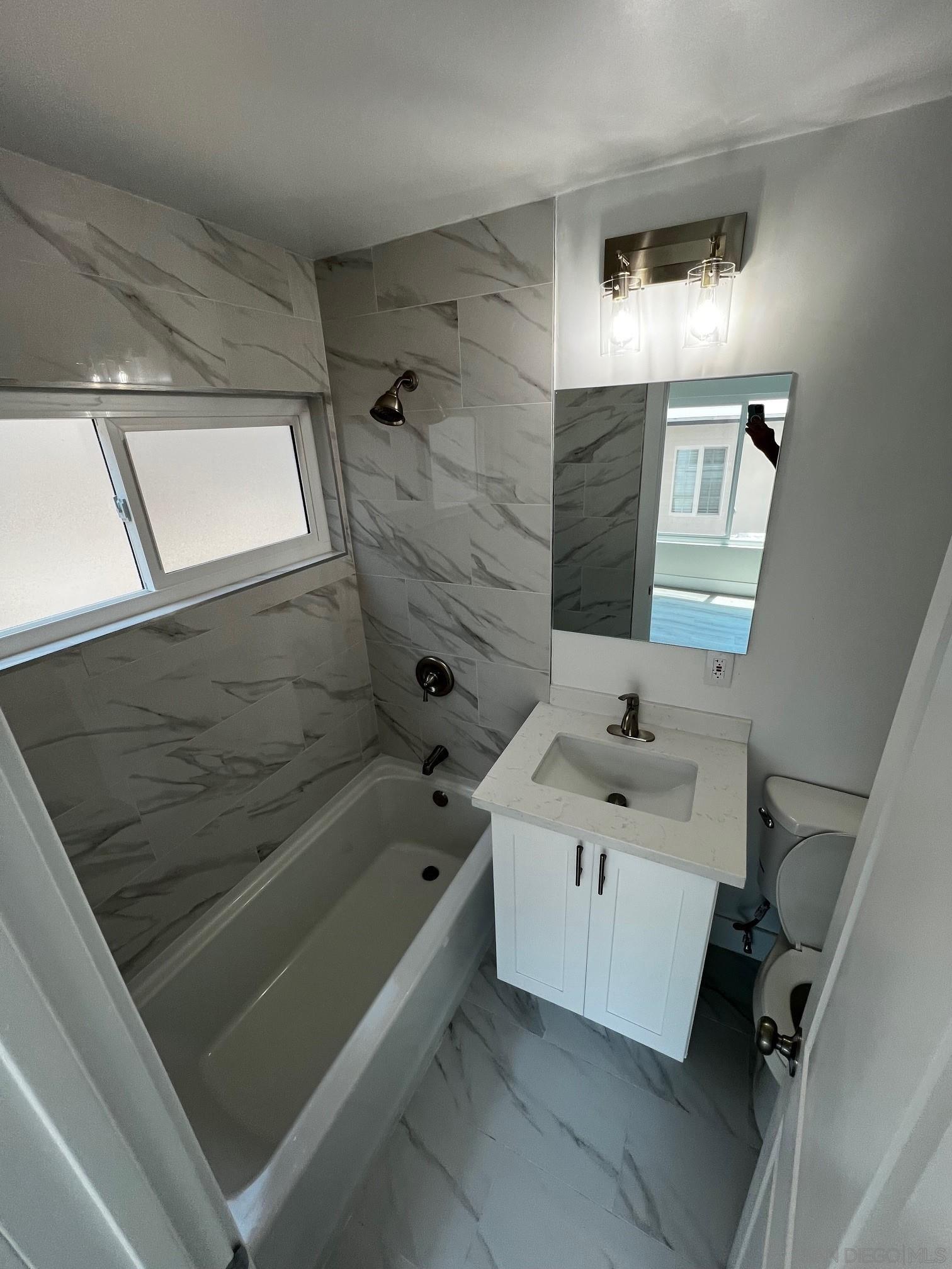 Detail Gallery Image 11 of 26 For 525 S Freeman St, Oceanside,  CA 92054 - – Beds | – Baths