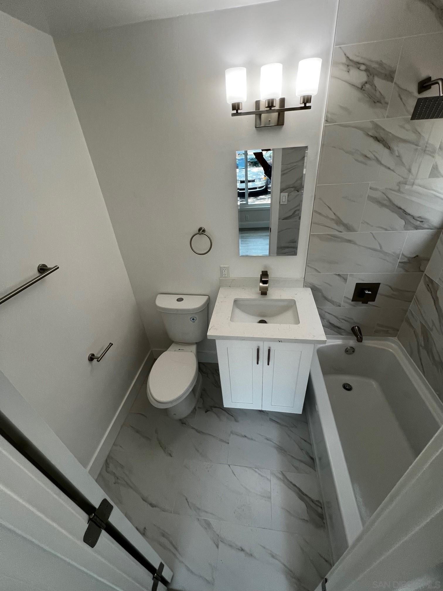 Detail Gallery Image 13 of 26 For 525 S Freeman St, Oceanside,  CA 92054 - – Beds | – Baths