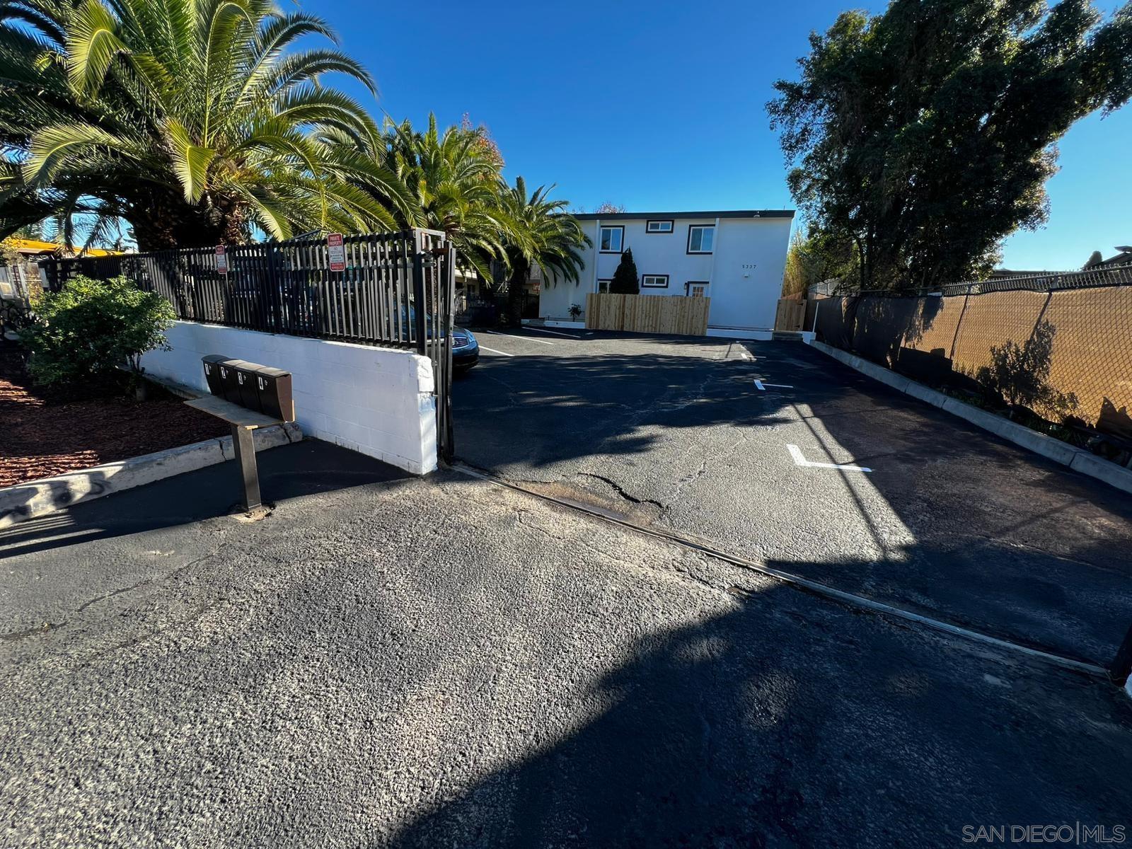 Front Image Thumbnail for SD260004819