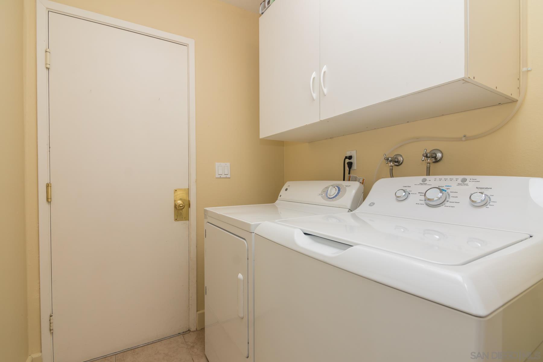 Detail Gallery Image 21 of 26 For 10939  Avenida Del Gato, San Diego,  CA 92126 - 3 Beds | 2 Baths