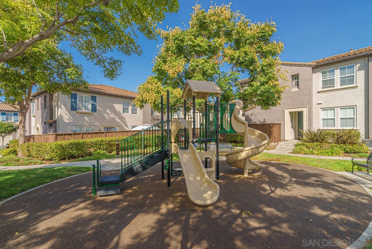 Detail Gallery Image 17 of 21 For 2735  Brighton Court Rd  1, Chula Vista,  CA 91915 - 2 Beds | 2 Baths