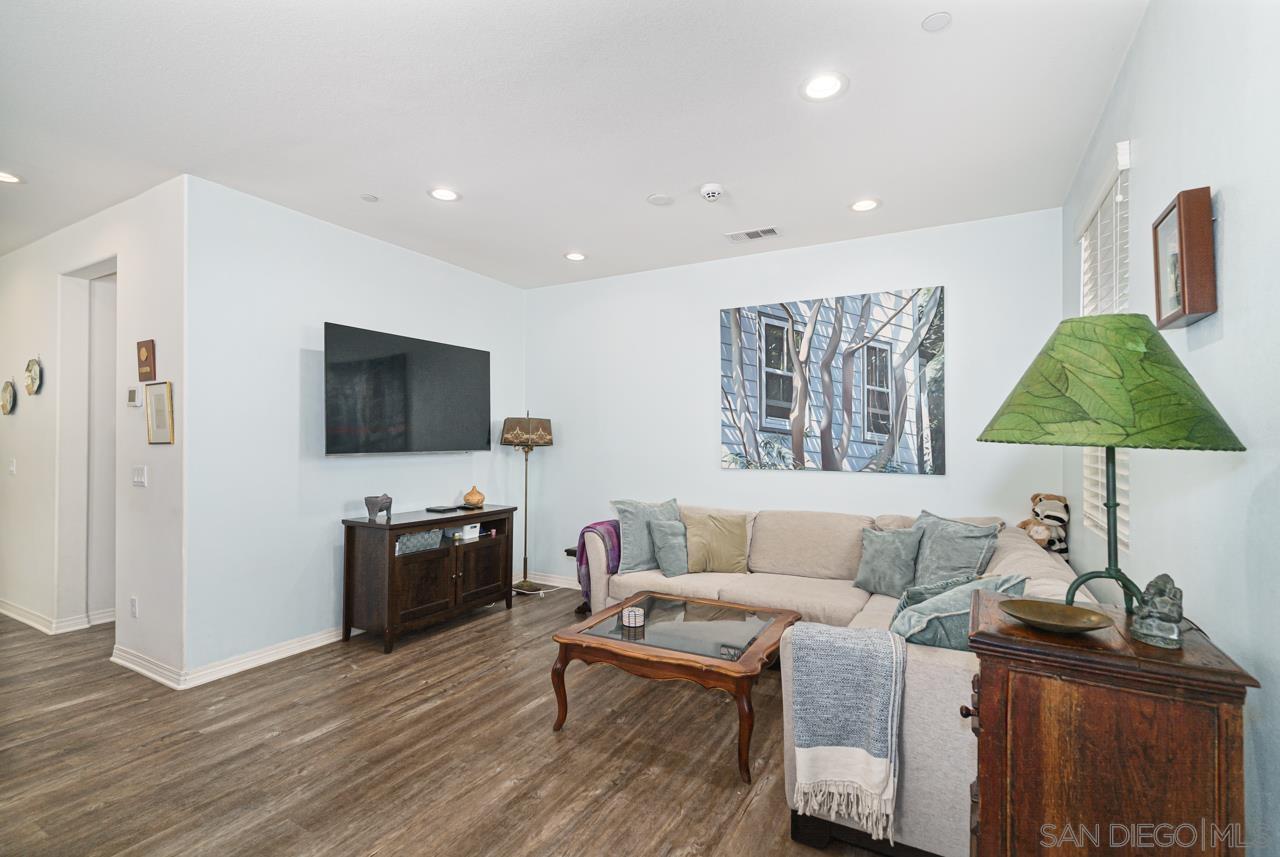 Detail Gallery Image 4 of 22 For 512  Heron Ln, Imperial Beach,  CA 91932 - 3 Beds | 2/1 Baths