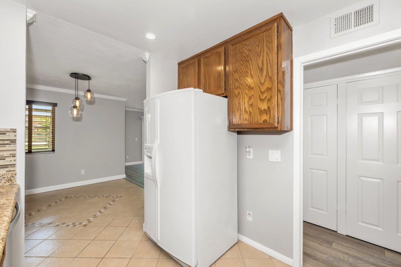 Detail Gallery Image 11 of 35 For 6780  Mission Gorge Rd.  33, San Diego,  CA 92120 - 2 Beds | 2 Baths