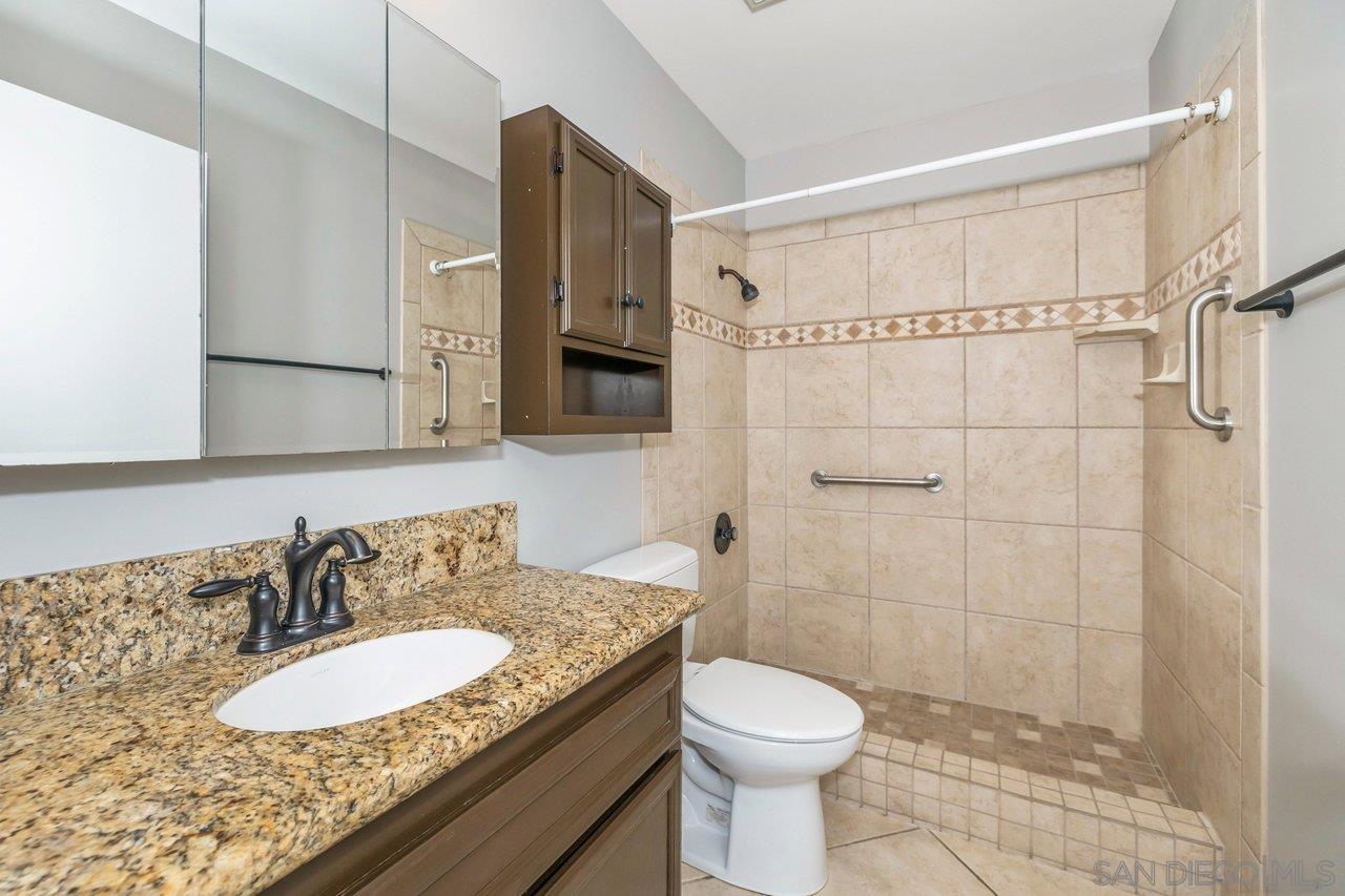 Detail Gallery Image 15 of 35 For 6780  Mission Gorge Rd.  33, San Diego,  CA 92120 - 2 Beds | 2 Baths