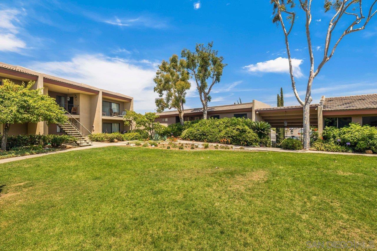 Detail Gallery Image 3 of 35 For 6780  Mission Gorge Rd.  33, San Diego,  CA 92120 - 2 Beds | 2 Baths