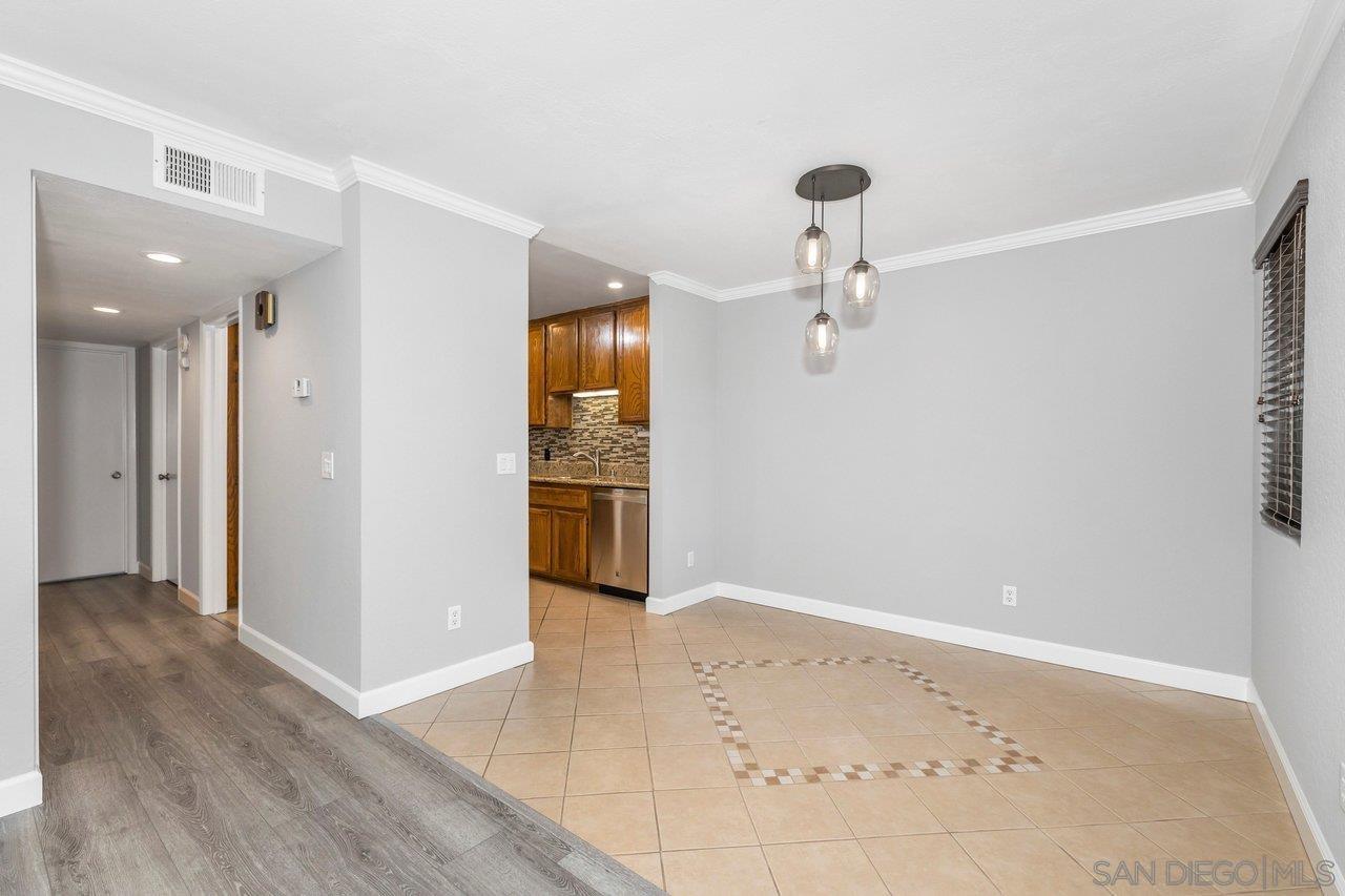 Detail Gallery Image 9 of 35 For 6780  Mission Gorge Rd.  33, San Diego,  CA 92120 - 2 Beds | 2 Baths