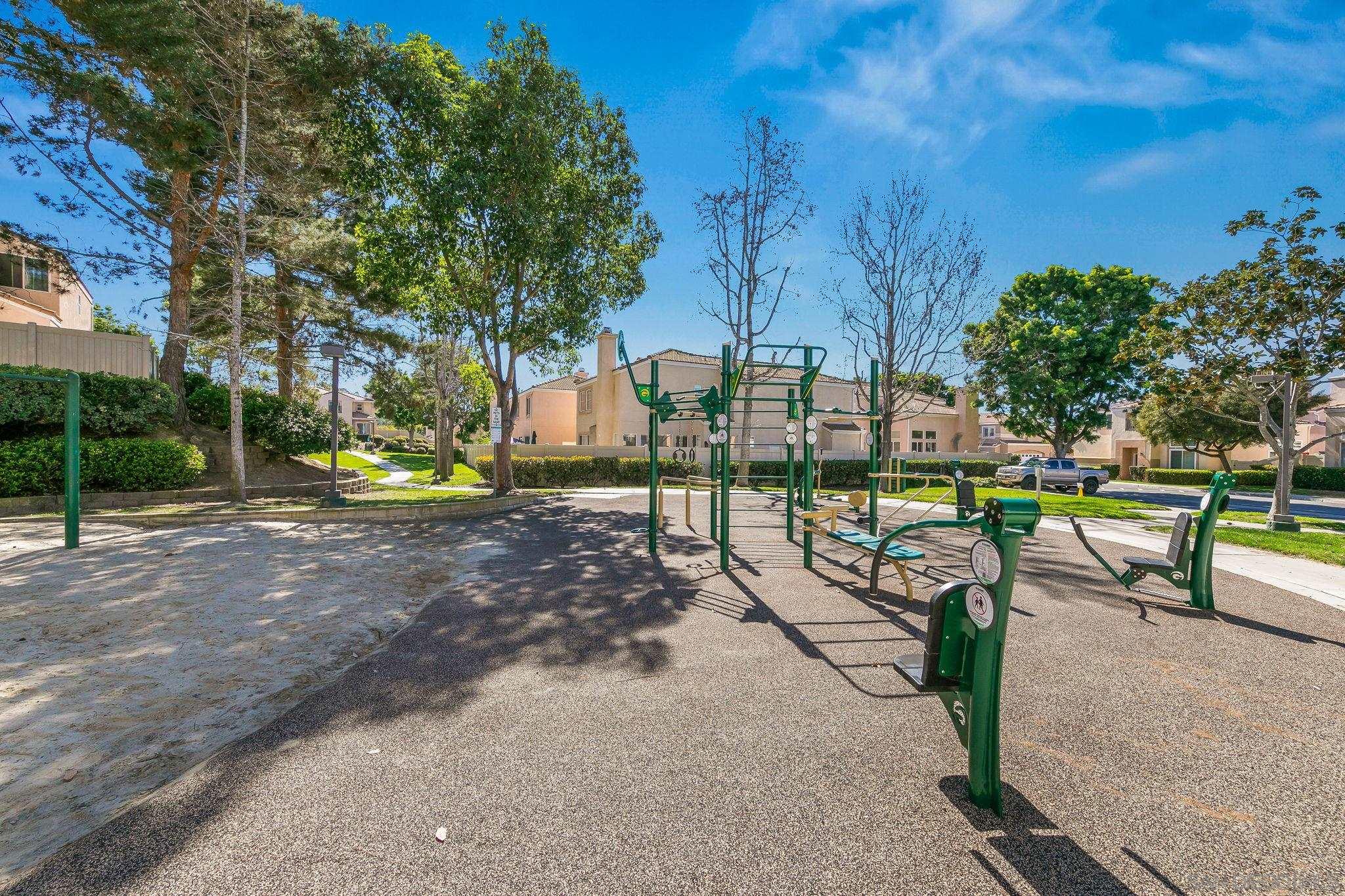 Detail Gallery Image 30 of 33 For 919  Caminito Estrella, Chula Vista,  CA 91910 - 4 Beds | 2/1 Baths