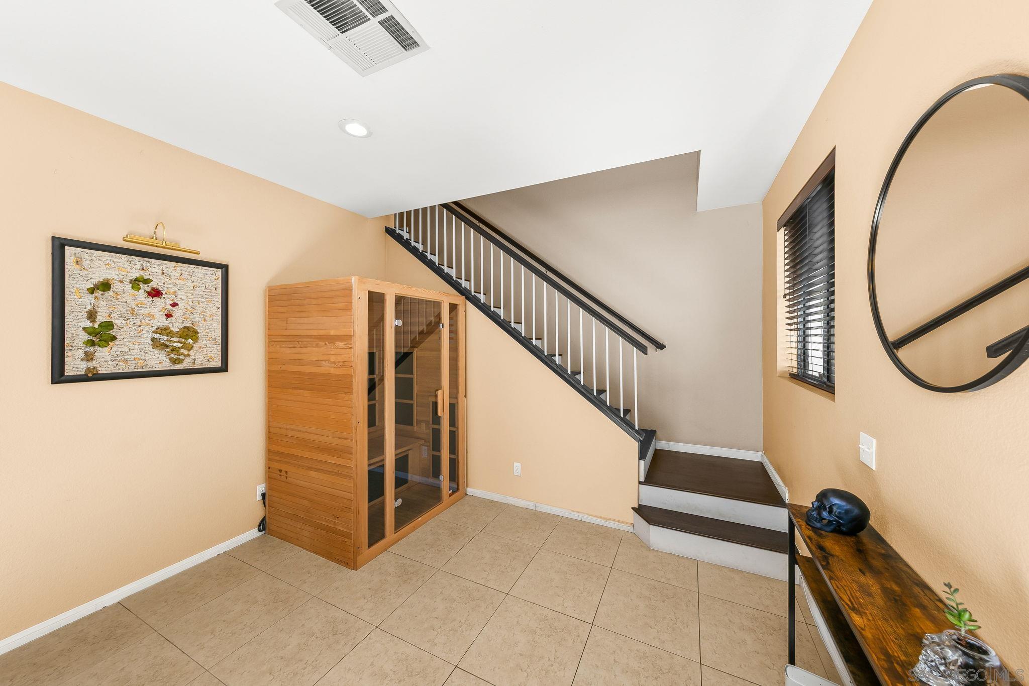 Detail Gallery Image 6 of 33 For 919  Caminito Estrella, Chula Vista,  CA 91910 - 4 Beds | 2/1 Baths