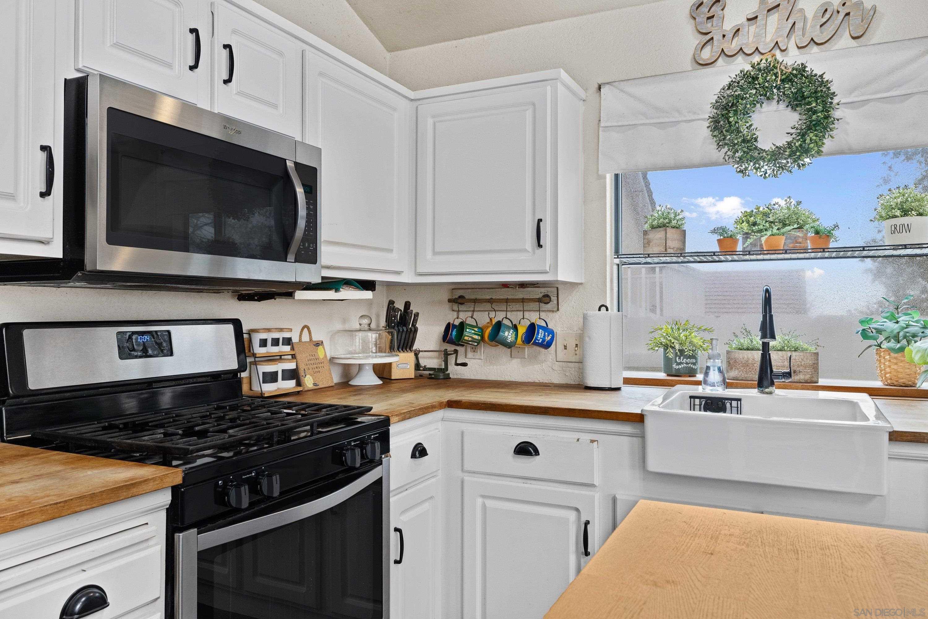 Detail Gallery Image 13 of 32 For 2478  Hialeah Ln, Alpine,  CA 91901 - 3 Beds | 2 Baths