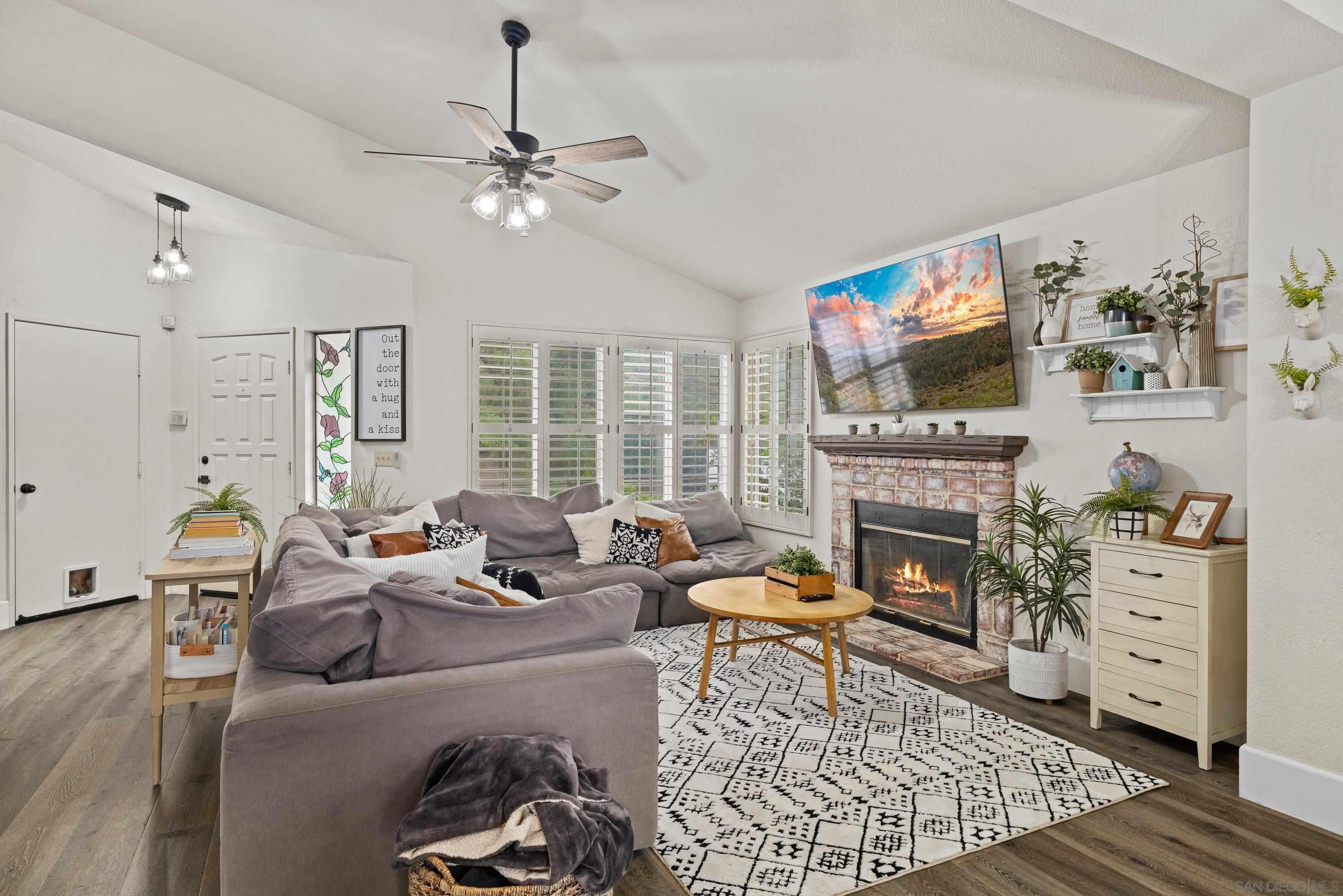 Detail Gallery Image 6 of 32 For 2478  Hialeah Ln, Alpine,  CA 91901 - 3 Beds | 2 Baths