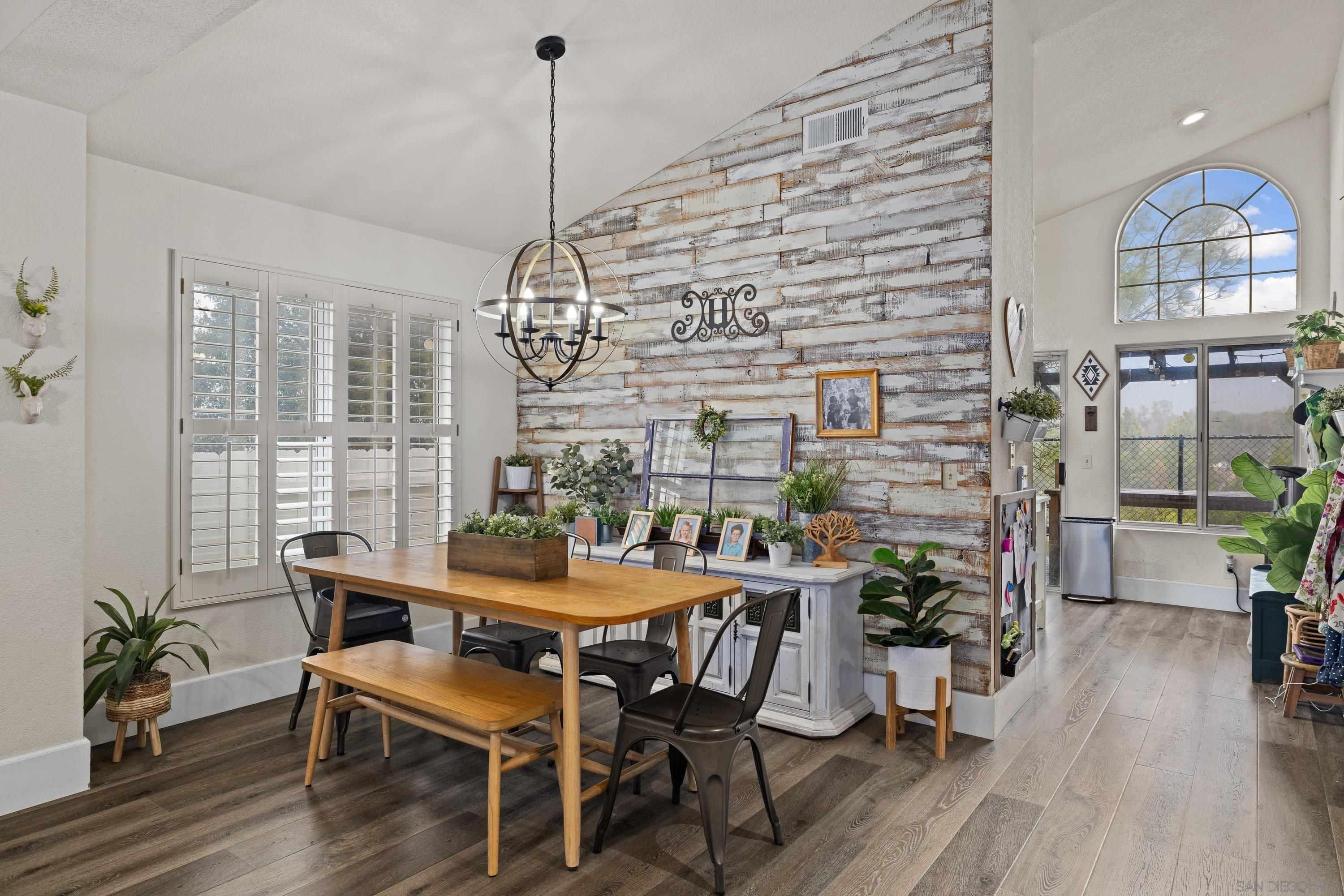 Detail Gallery Image 8 of 32 For 2478  Hialeah Ln, Alpine,  CA 91901 - 3 Beds | 2 Baths