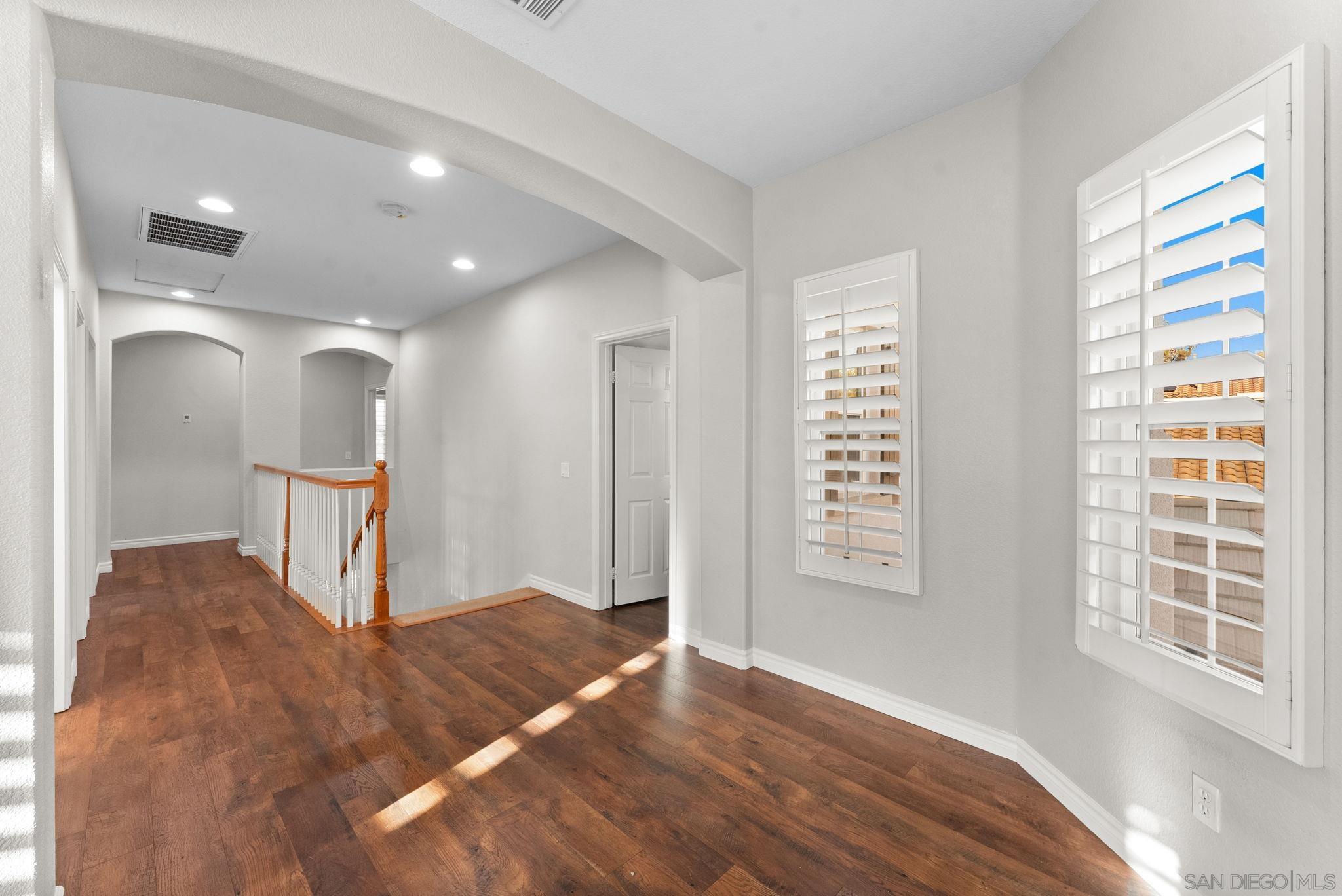 Detail Gallery Image 14 of 34 For 732 N Fox Run Pl, Chula Vista,  CA 91914 - 4 Beds | 3 Baths