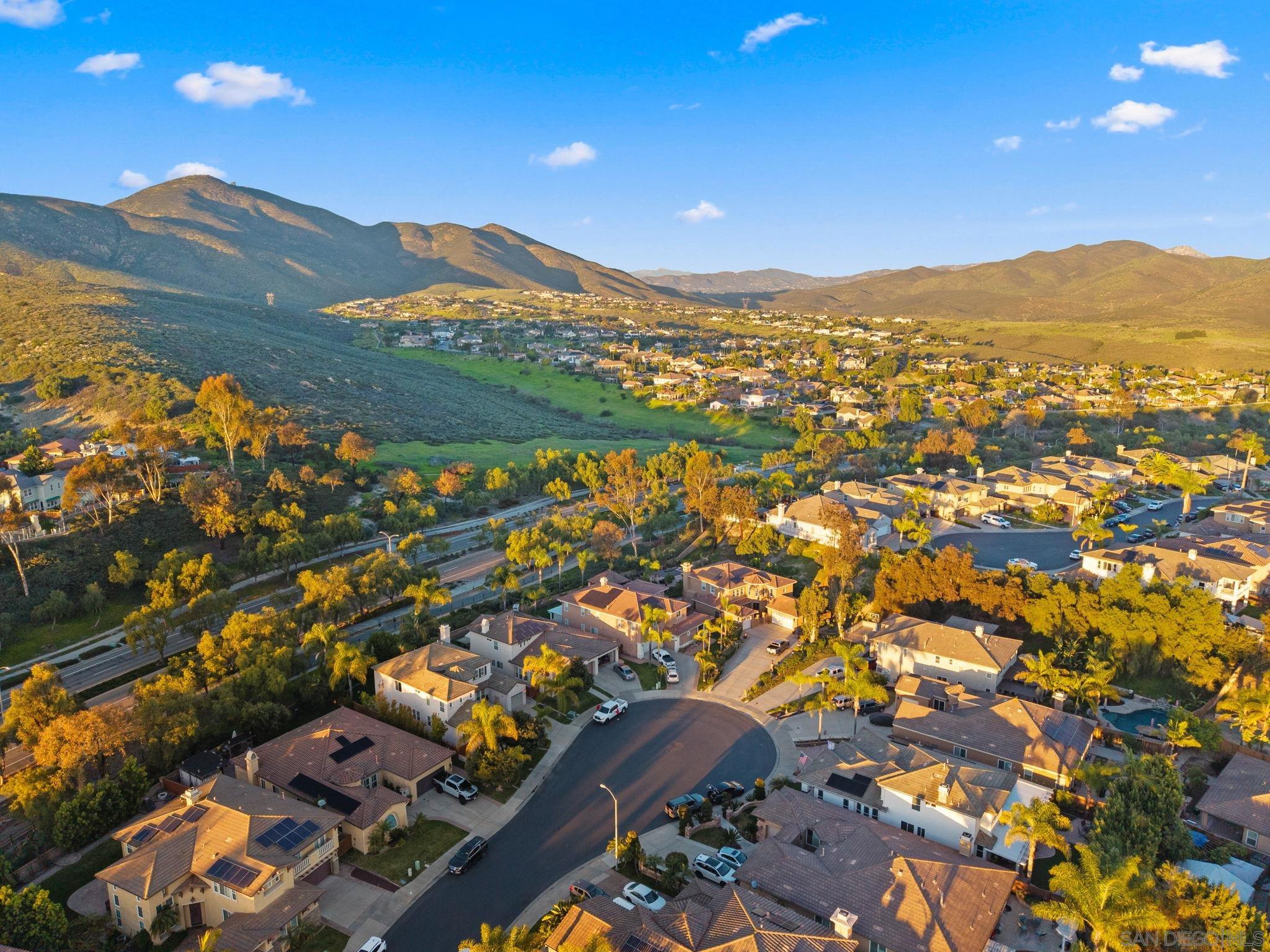 Detail Gallery Image 33 of 34 For 732 N Fox Run Pl, Chula Vista,  CA 91914 - 4 Beds | 3 Baths
