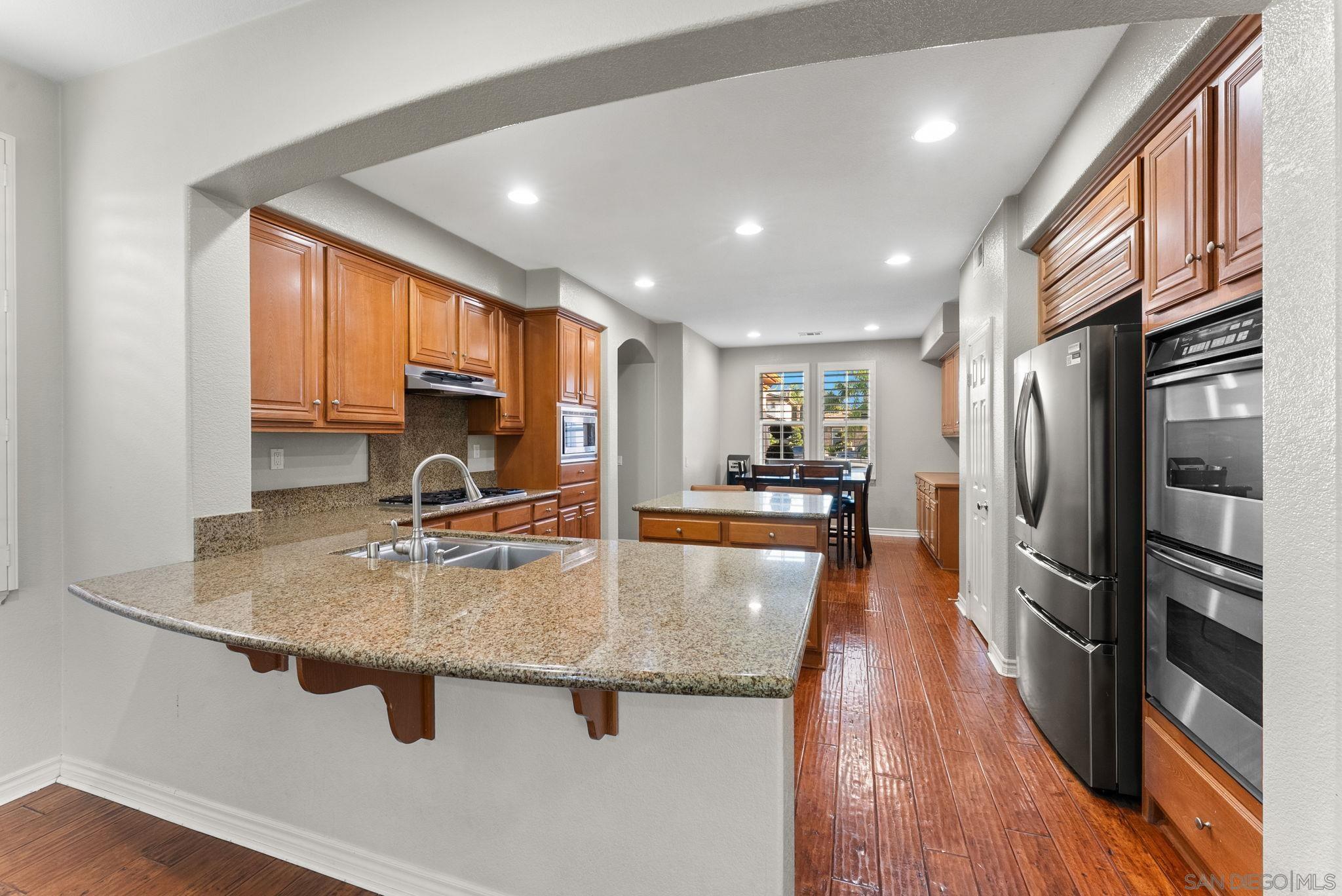 Detail Gallery Image 8 of 34 For 732 N Fox Run Pl, Chula Vista,  CA 91914 - 4 Beds | 3 Baths