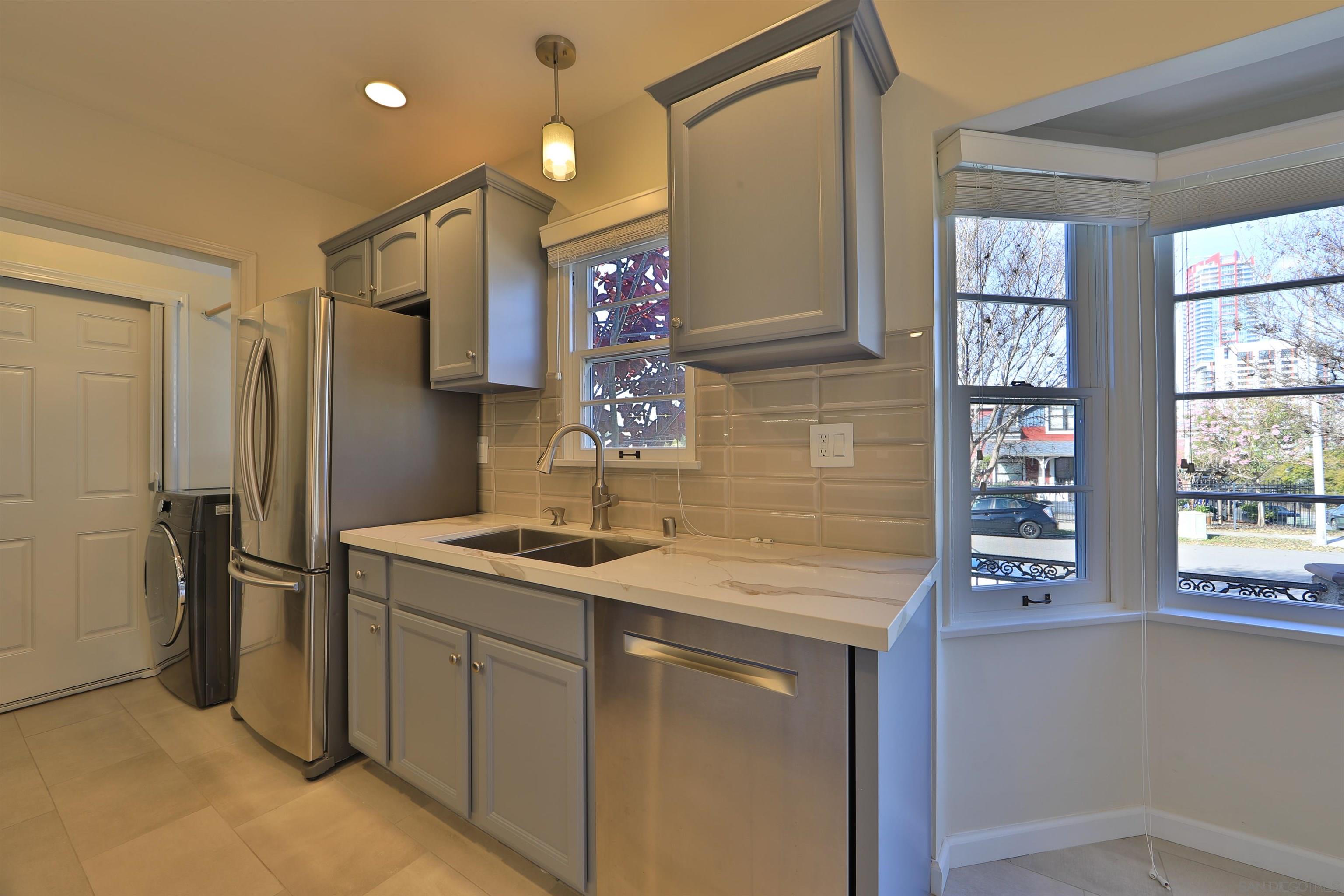 Detail Gallery Image 8 of 17 For 2005  J St., San Diego,  CA 92102 - 2 Beds | 1 Baths