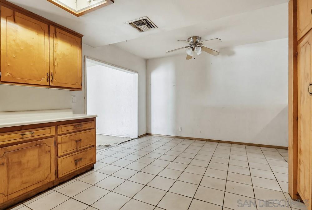 Detail Gallery Image 20 of 73 For 10036  Arleta Ave, Pacoima,  CA 91331 - 5 Beds | 3 Baths