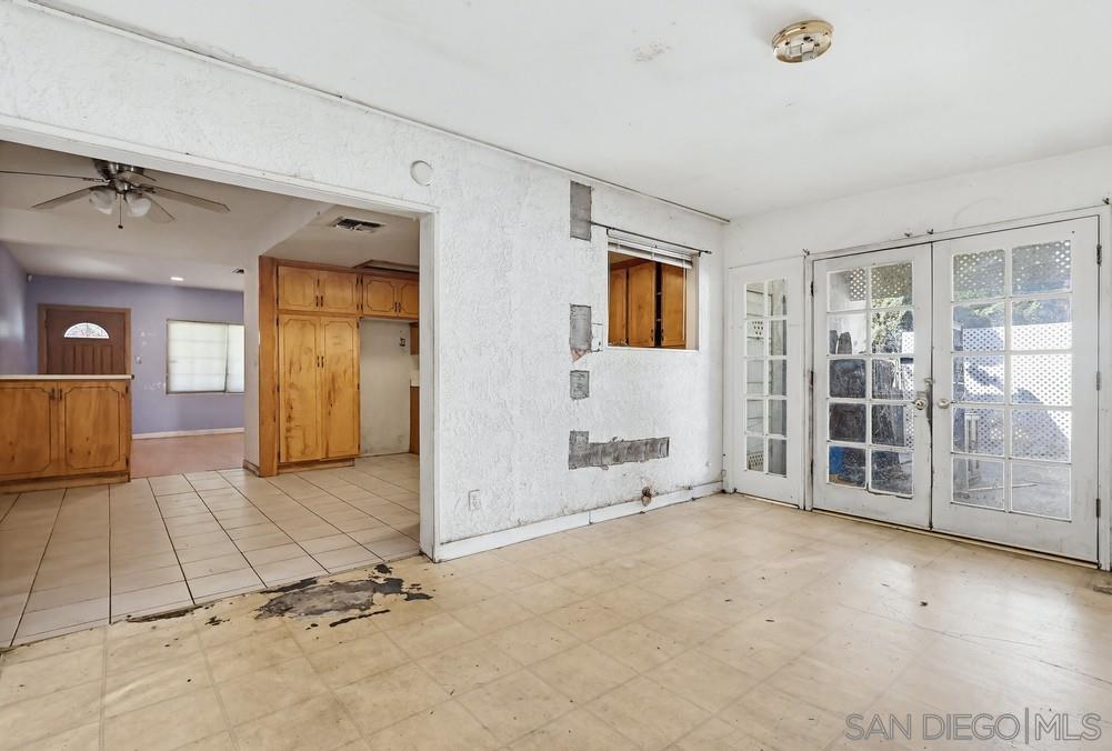 Detail Gallery Image 22 of 73 For 10036  Arleta Ave, Pacoima,  CA 91331 - 5 Beds | 3 Baths