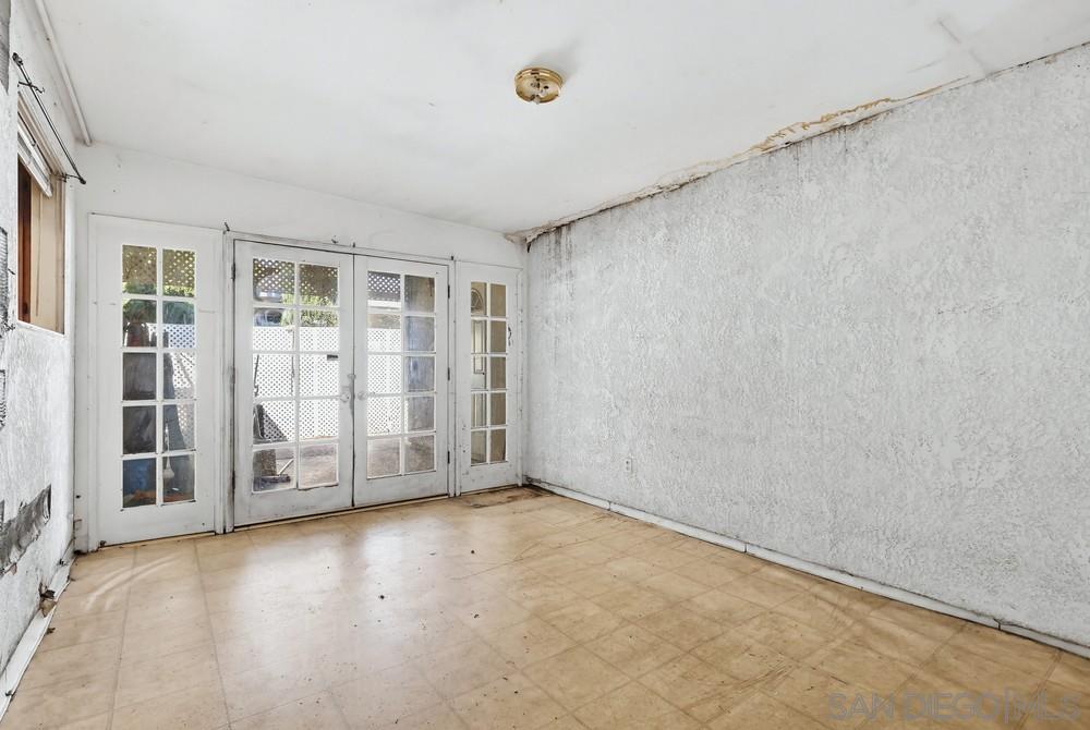 Detail Gallery Image 23 of 73 For 10036  Arleta Ave, Pacoima,  CA 91331 - 5 Beds | 3 Baths