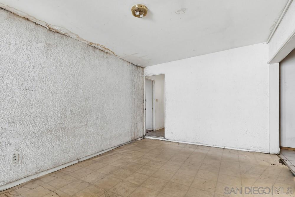 Detail Gallery Image 24 of 73 For 10036  Arleta Ave, Pacoima,  CA 91331 - 5 Beds | 3 Baths