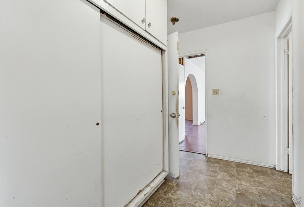 Detail Gallery Image 27 of 73 For 10036  Arleta Ave, Pacoima,  CA 91331 - 5 Beds | 3 Baths