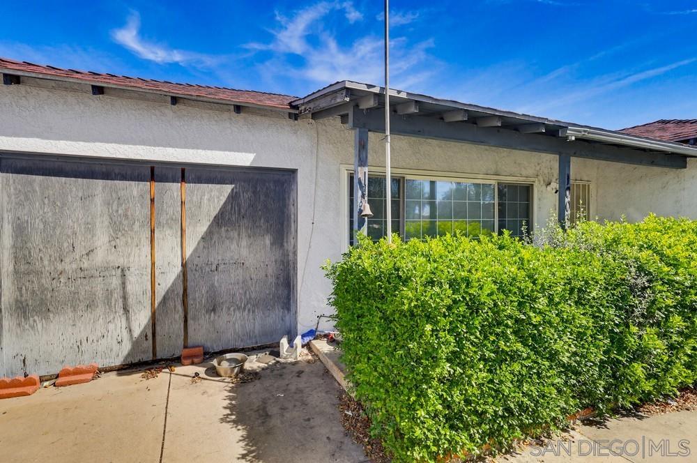 Detail Gallery Image 4 of 73 For 10036  Arleta Ave, Pacoima,  CA 91331 - 5 Beds | 3 Baths