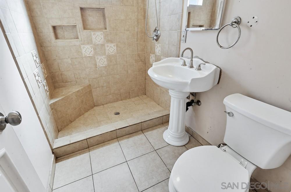 Detail Gallery Image 34 of 73 For 10036  Arleta Ave, Pacoima,  CA 91331 - 5 Beds | 3 Baths