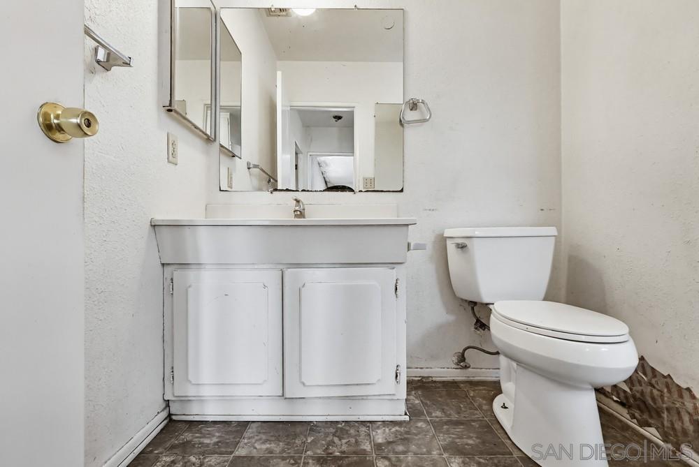 Detail Gallery Image 40 of 73 For 10036  Arleta Ave, Pacoima,  CA 91331 - 5 Beds | 3 Baths