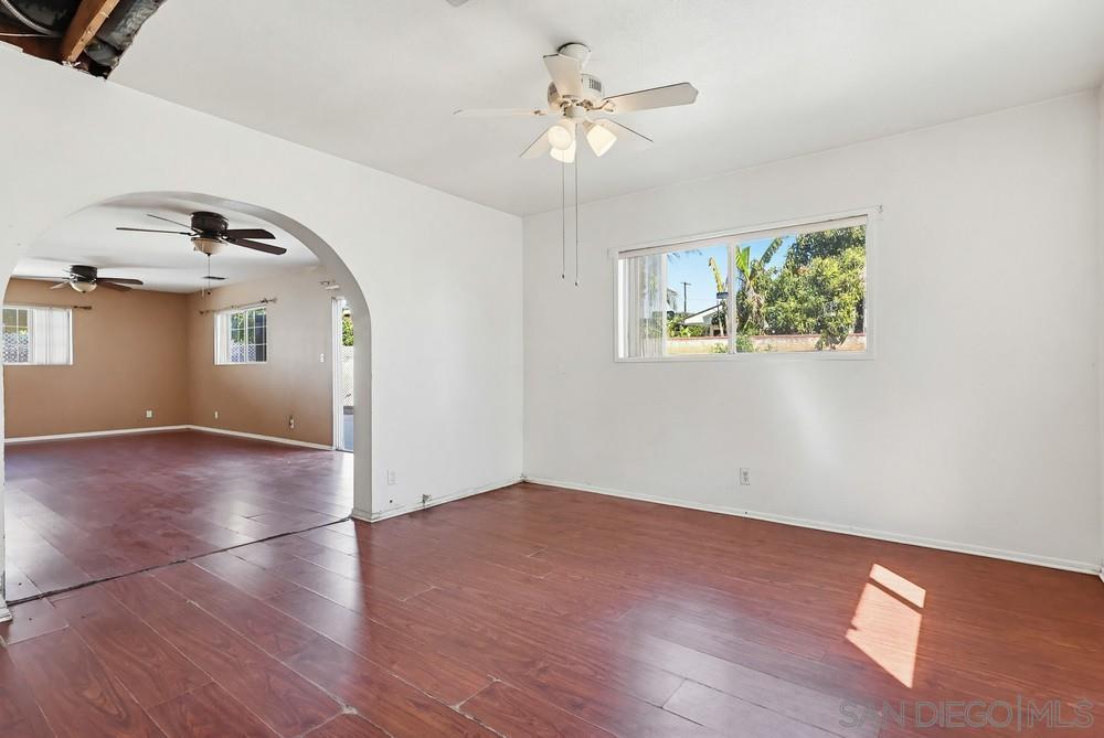 Detail Gallery Image 53 of 73 For 10036  Arleta Ave, Pacoima,  CA 91331 - 5 Beds | 3 Baths