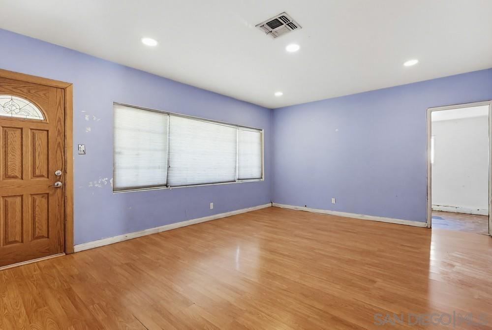 Detail Gallery Image 7 of 73 For 10036  Arleta Ave, Pacoima,  CA 91331 - 5 Beds | 3 Baths