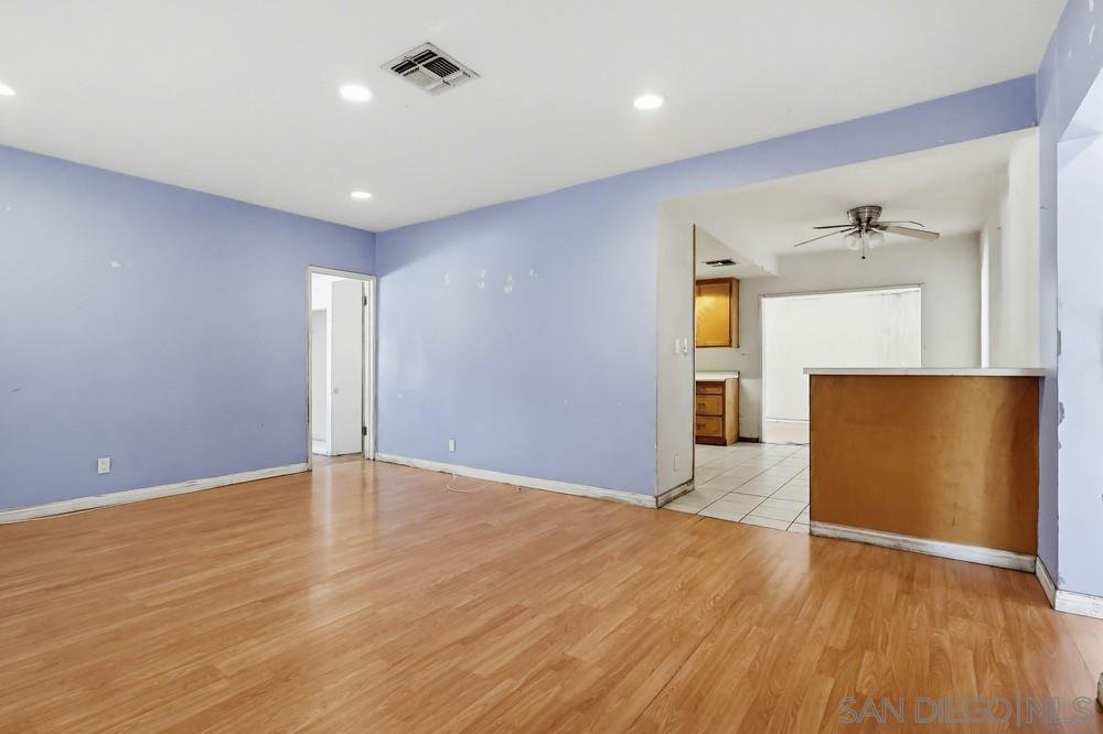 Detail Gallery Image 8 of 73 For 10036  Arleta Ave, Pacoima,  CA 91331 - 5 Beds | 3 Baths