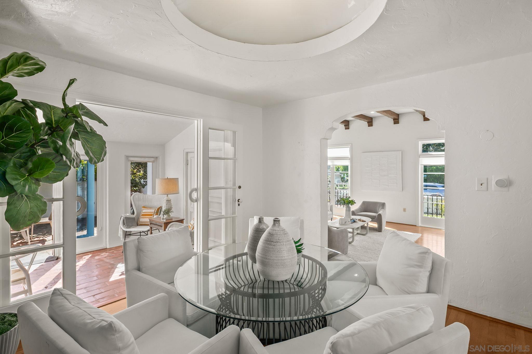 Detail Gallery Image 11 of 49 For 7227  Olivetas Ave, La Jolla,  CA 92037 - 4 Beds | 3 Baths