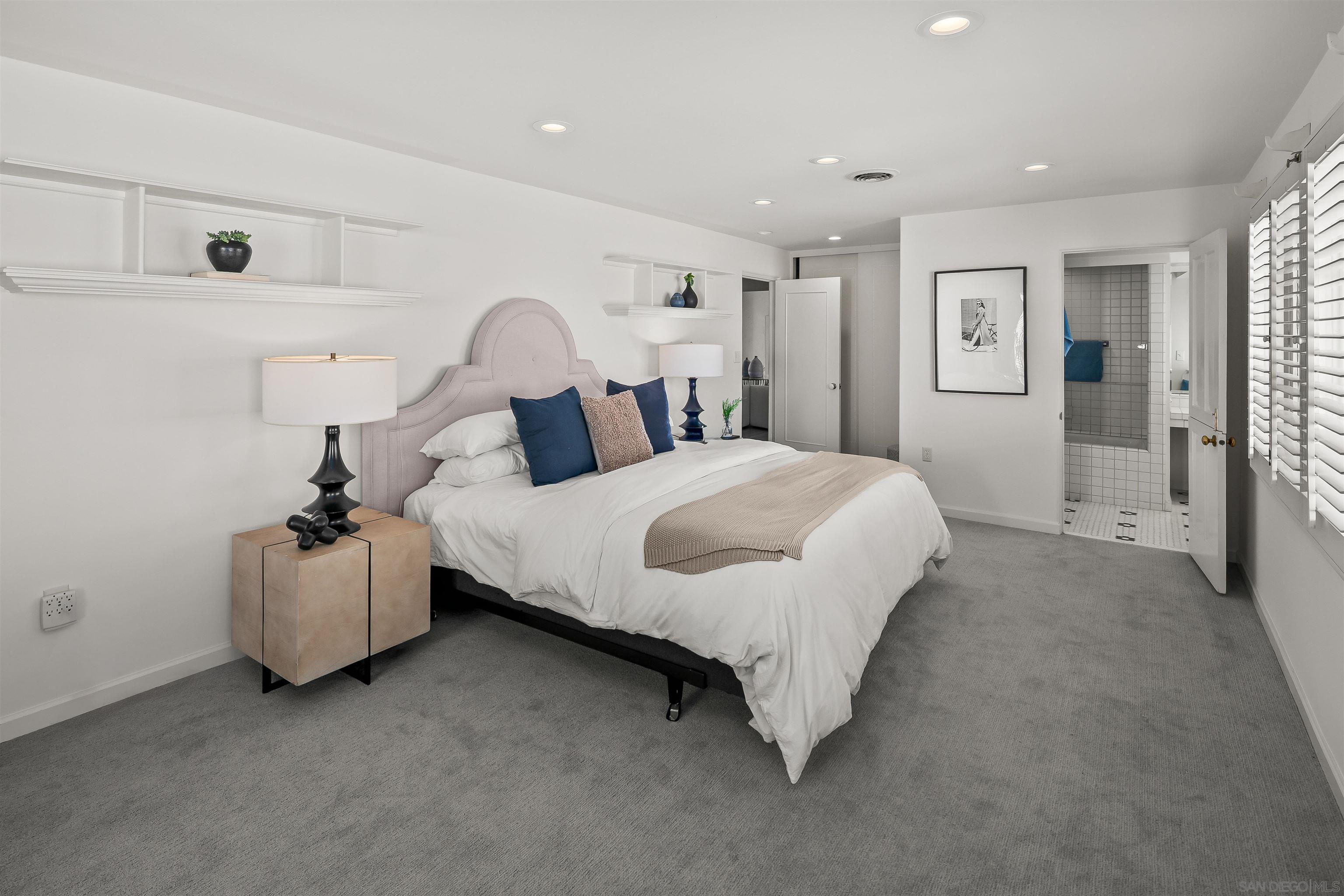 Detail Gallery Image 23 of 49 For 7227  Olivetas Ave, La Jolla,  CA 92037 - 4 Beds | 3 Baths