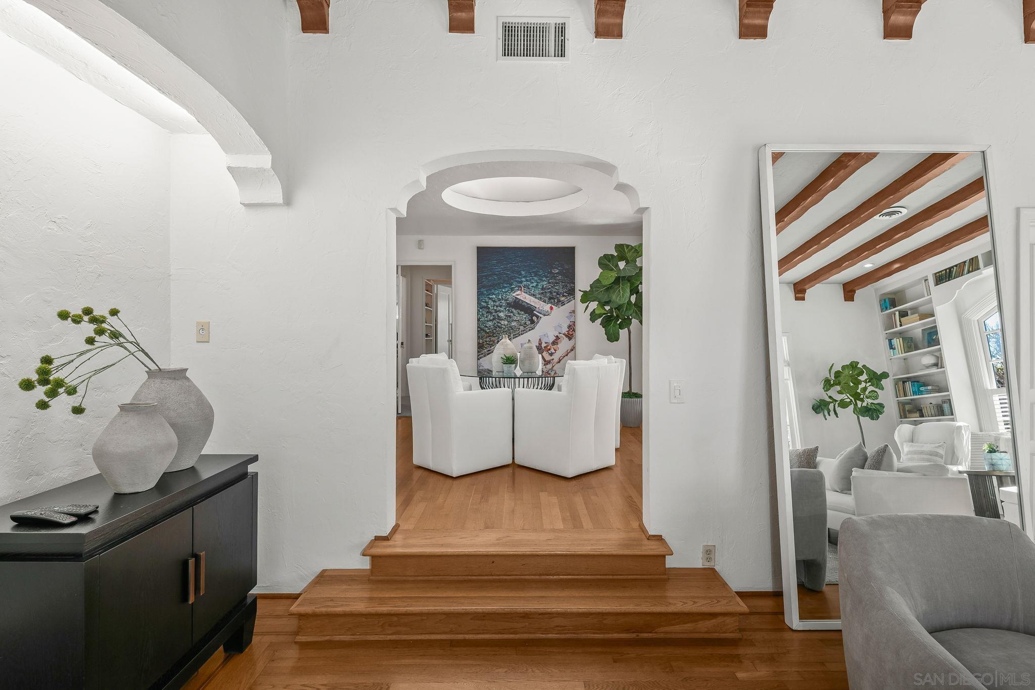 Detail Gallery Image 9 of 49 For 7227  Olivetas Ave, La Jolla,  CA 92037 - 4 Beds | 3 Baths