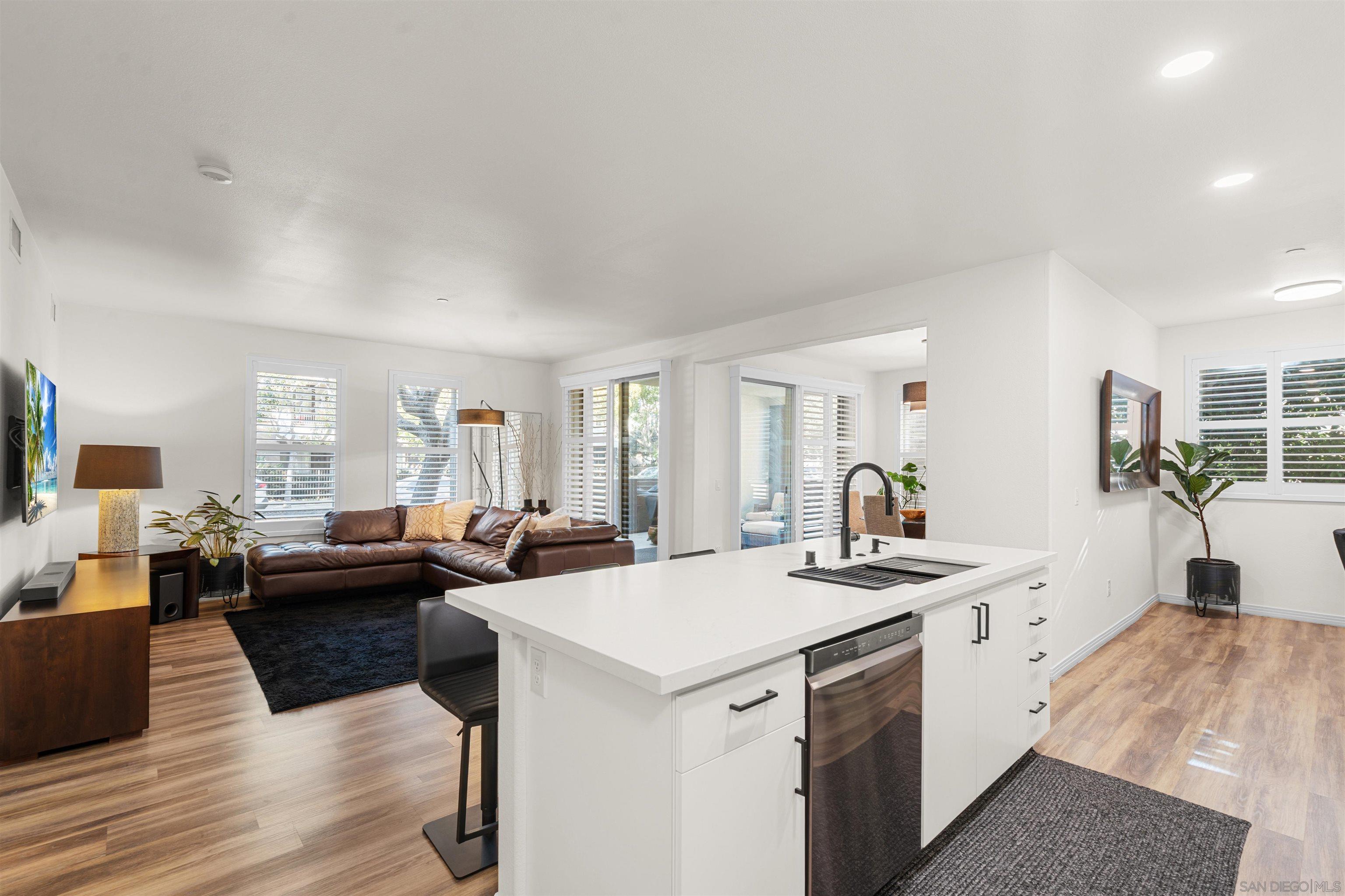 Front Image Thumbnail for SD260004846