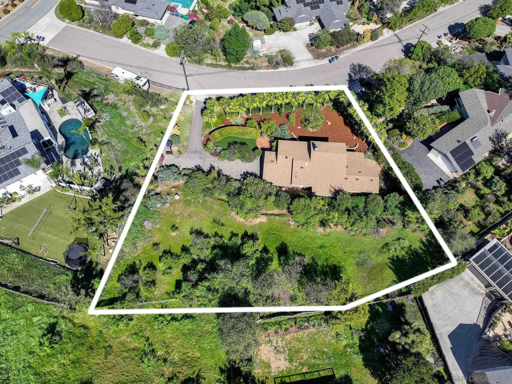 Detail Gallery Image 50 of 63 For 11205  Constellation Dr, El Cajon,  CA 92020 - 3 Beds | 2 Baths