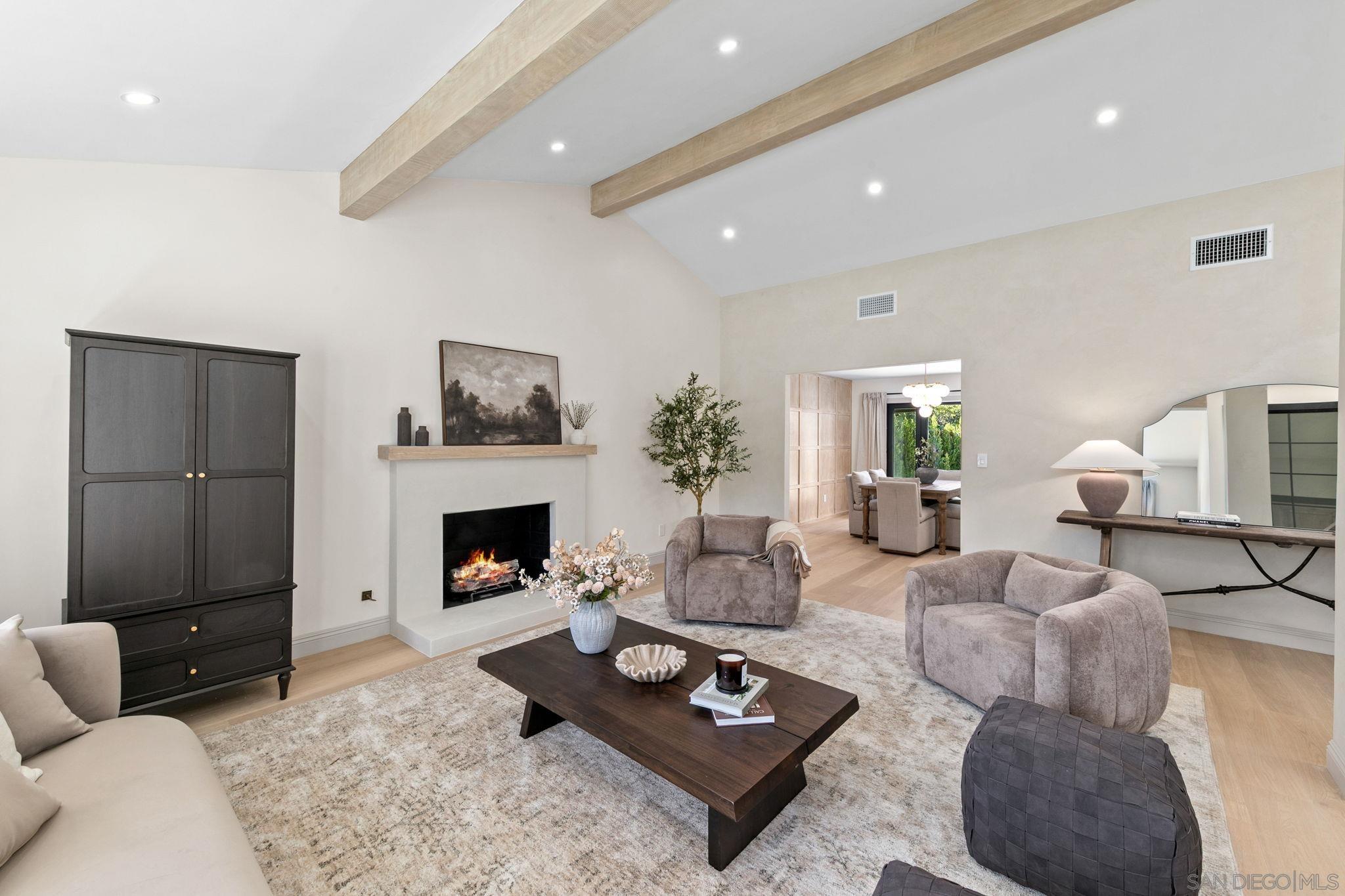 Detail Gallery Image 15 of 63 For 8390  Cliffridge Ln, La Jolla,  CA 92037 - 4 Beds | 2/1 Baths