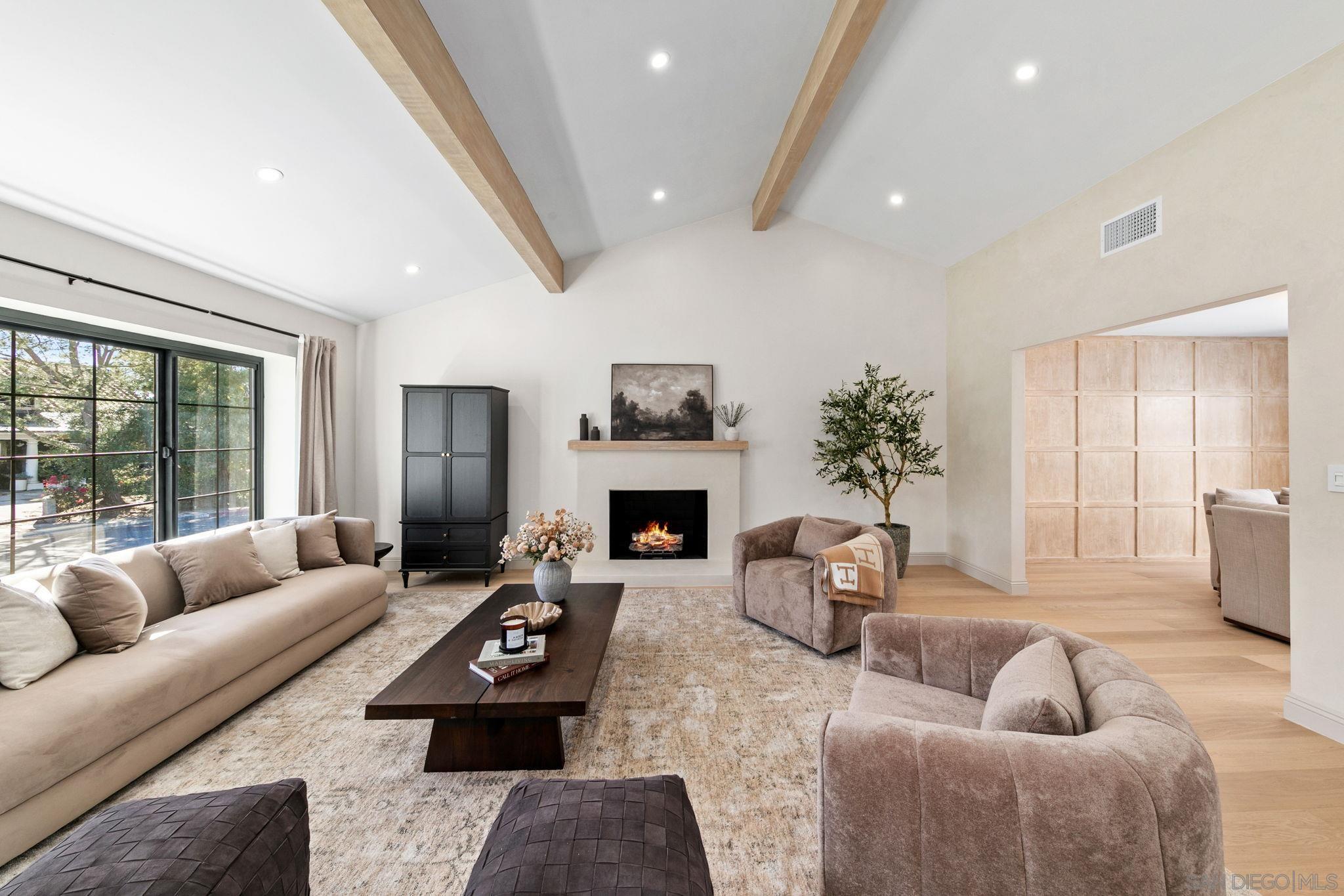 Detail Gallery Image 16 of 63 For 8390  Cliffridge Ln, La Jolla,  CA 92037 - 4 Beds | 2/1 Baths