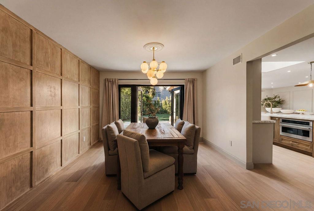 Detail Gallery Image 18 of 63 For 8390  Cliffridge Ln, La Jolla,  CA 92037 - 4 Beds | 2/1 Baths