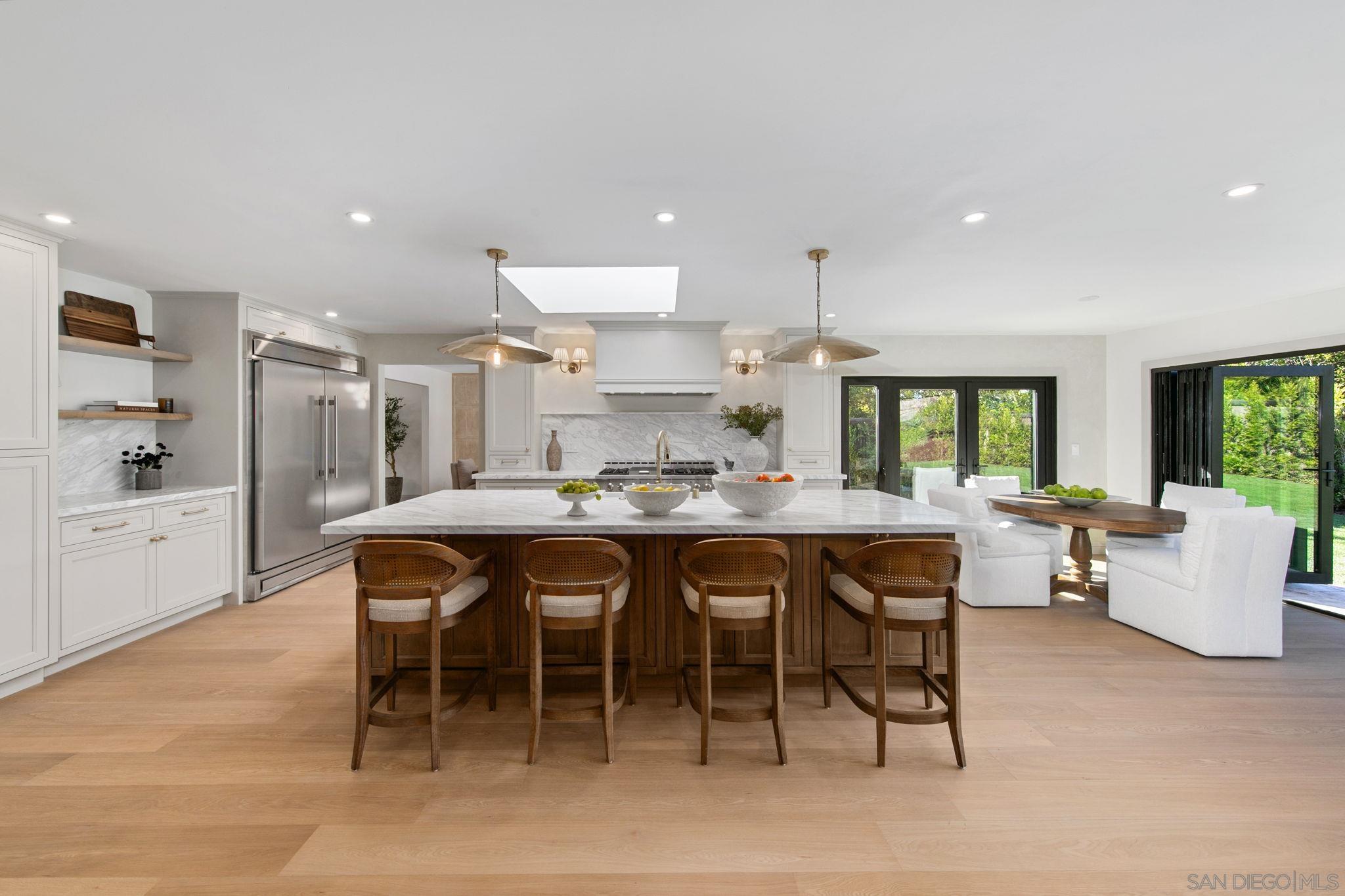 Detail Gallery Image 25 of 63 For 8390  Cliffridge Ln, La Jolla,  CA 92037 - 4 Beds | 2/1 Baths