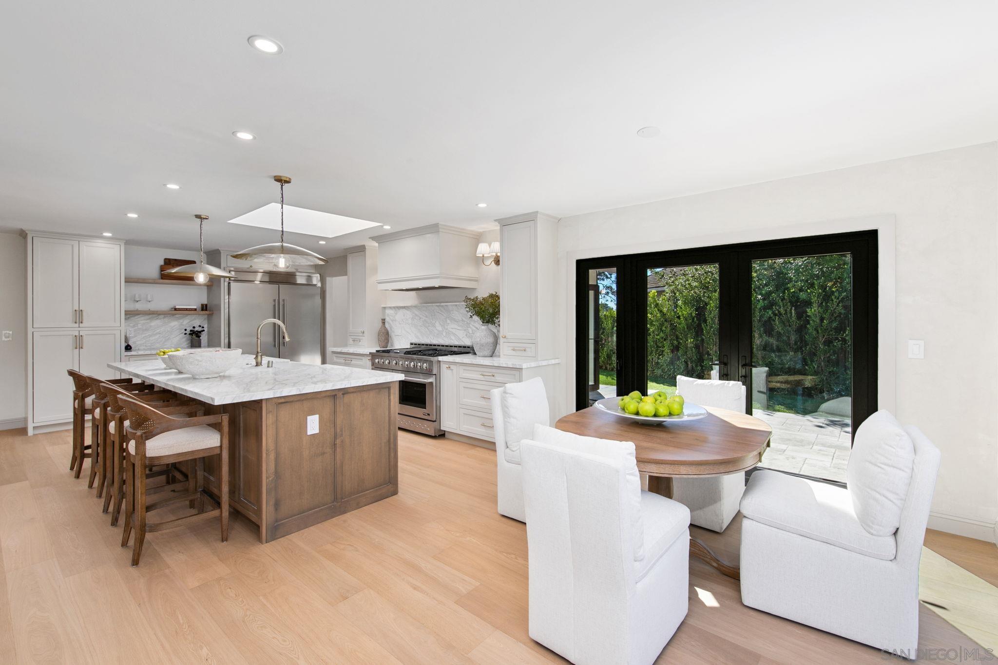 Detail Gallery Image 26 of 63 For 8390  Cliffridge Ln, La Jolla,  CA 92037 - 4 Beds | 2/1 Baths