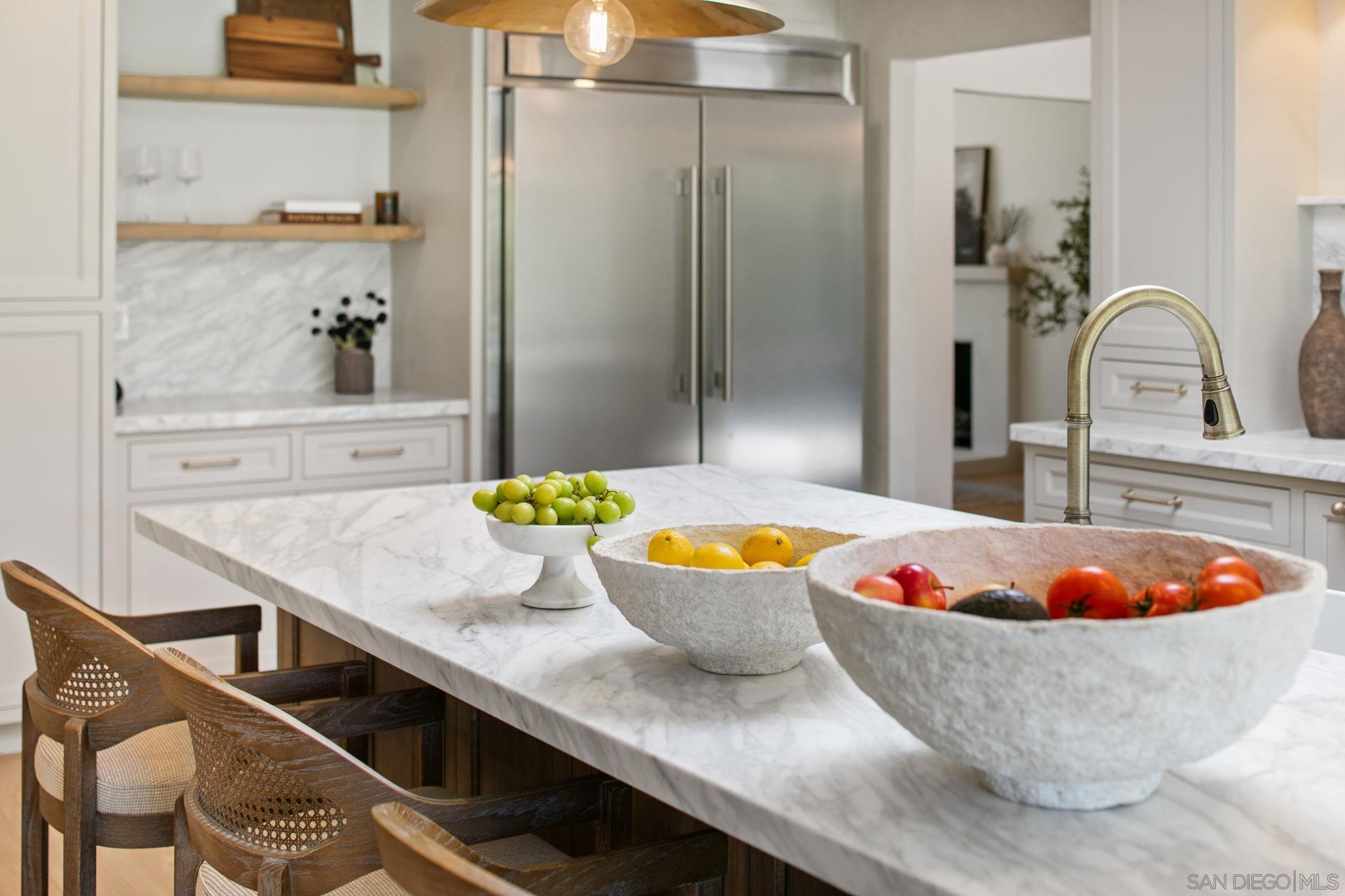 Detail Gallery Image 28 of 63 For 8390  Cliffridge Ln, La Jolla,  CA 92037 - 4 Beds | 2/1 Baths