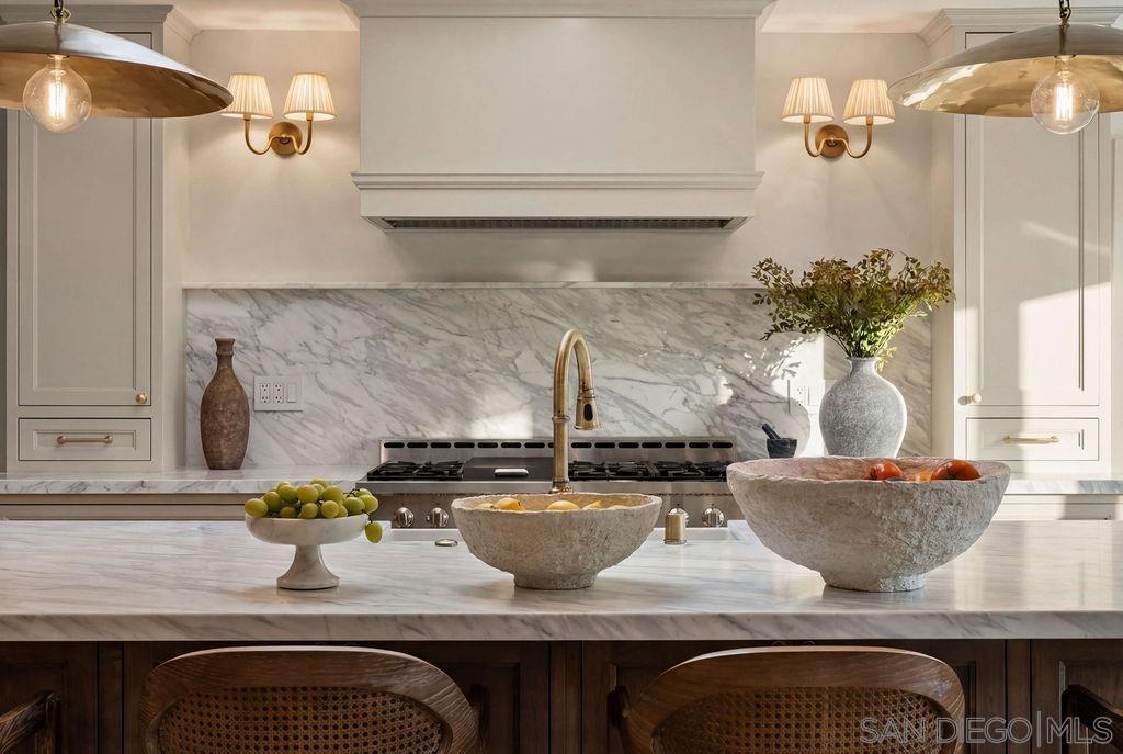 Detail Gallery Image 29 of 63 For 8390  Cliffridge Ln, La Jolla,  CA 92037 - 4 Beds | 2/1 Baths