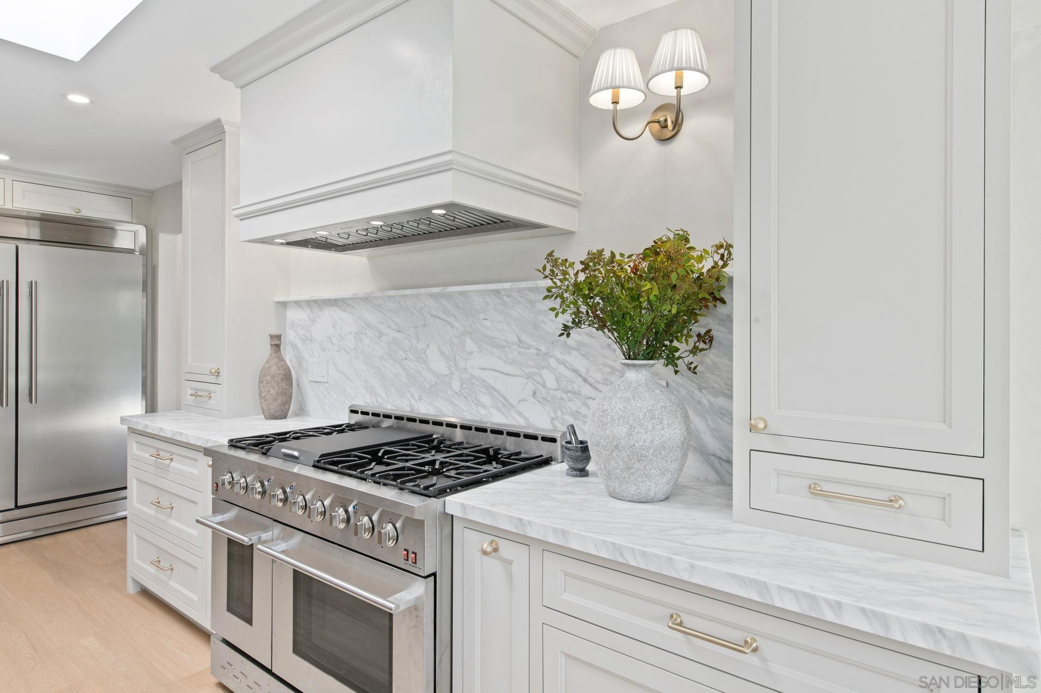 Detail Gallery Image 31 of 63 For 8390  Cliffridge Ln, La Jolla,  CA 92037 - 4 Beds | 2/1 Baths