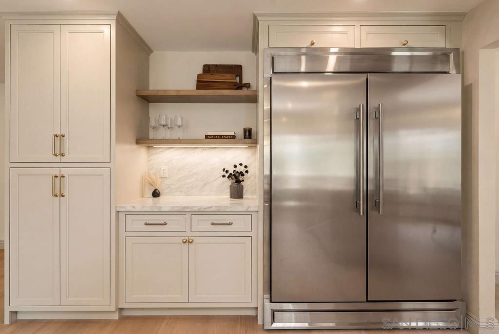 Detail Gallery Image 32 of 63 For 8390  Cliffridge Ln, La Jolla,  CA 92037 - 4 Beds | 2/1 Baths