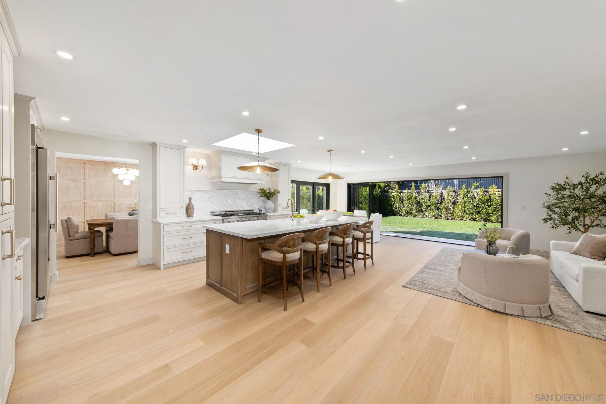 Detail Gallery Image 34 of 63 For 8390  Cliffridge Ln, La Jolla,  CA 92037 - 4 Beds | 2/1 Baths