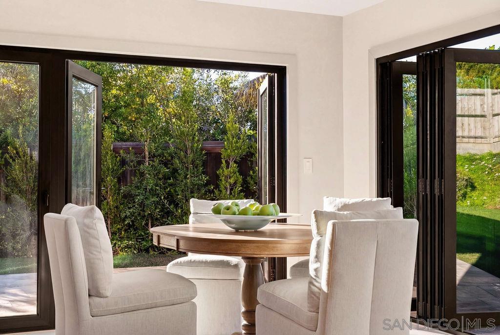 Detail Gallery Image 38 of 63 For 8390  Cliffridge Ln, La Jolla,  CA 92037 - 4 Beds | 2/1 Baths