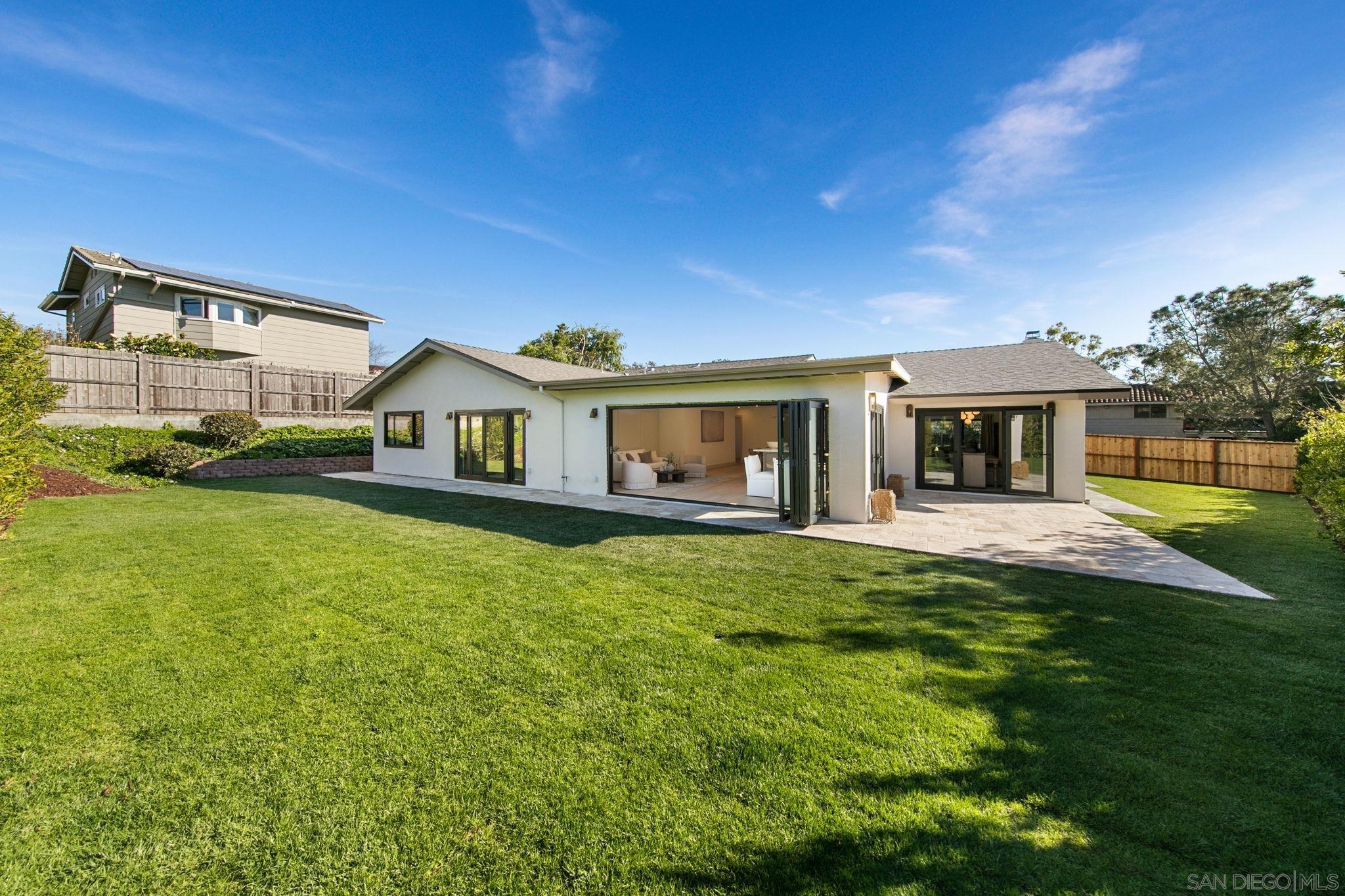 Detail Gallery Image 42 of 63 For 8390  Cliffridge Ln, La Jolla,  CA 92037 - 4 Beds | 2/1 Baths