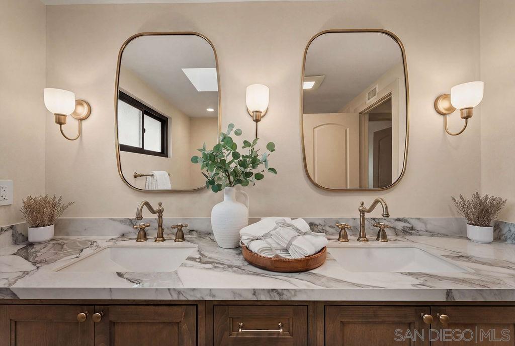 Detail Gallery Image 59 of 63 For 8390  Cliffridge Ln, La Jolla,  CA 92037 - 4 Beds | 2/1 Baths