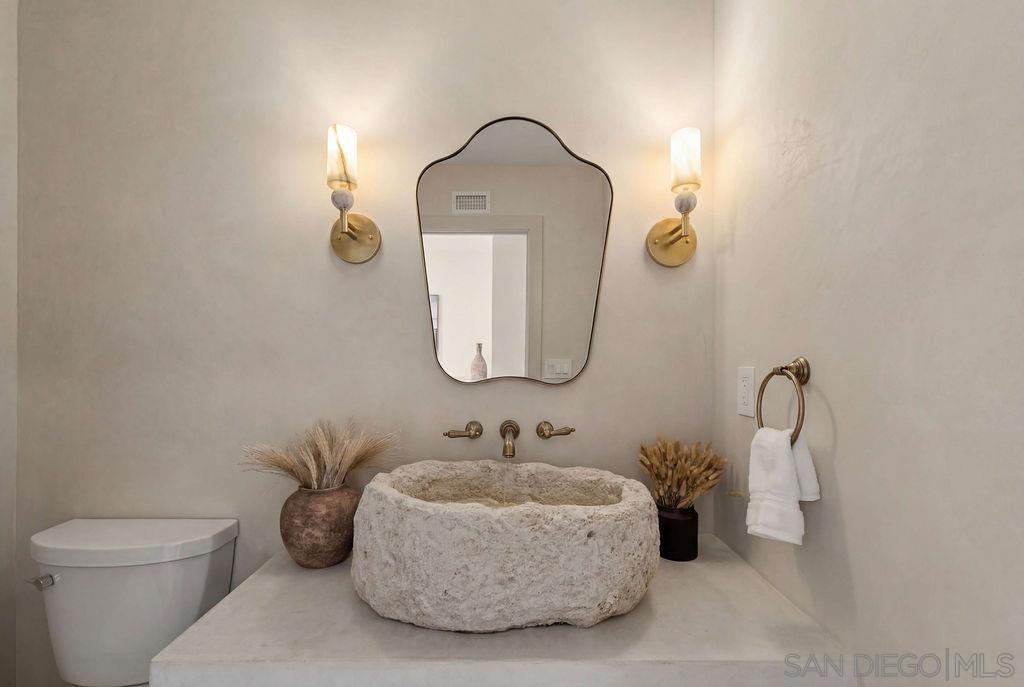 Detail Gallery Image 63 of 63 For 8390  Cliffridge Ln, La Jolla,  CA 92037 - 4 Beds | 2/1 Baths