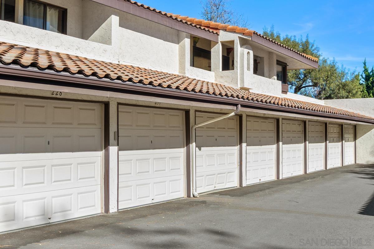 Detail Gallery Image 2 of 42 For 17627  Pomerado Rd  #137,  San Diego,  CA 92128 - 2 Beds | 2 Baths